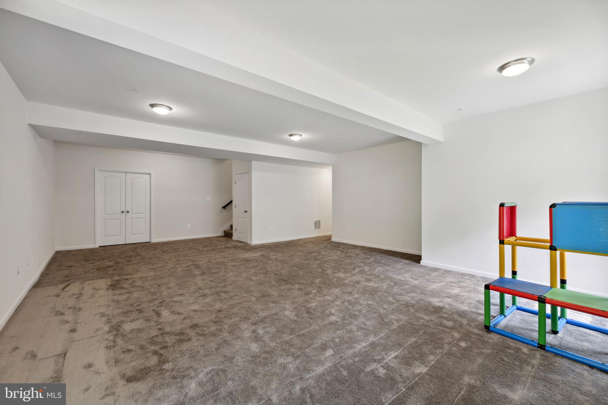 NORTH CALVERT WOODS - Residential