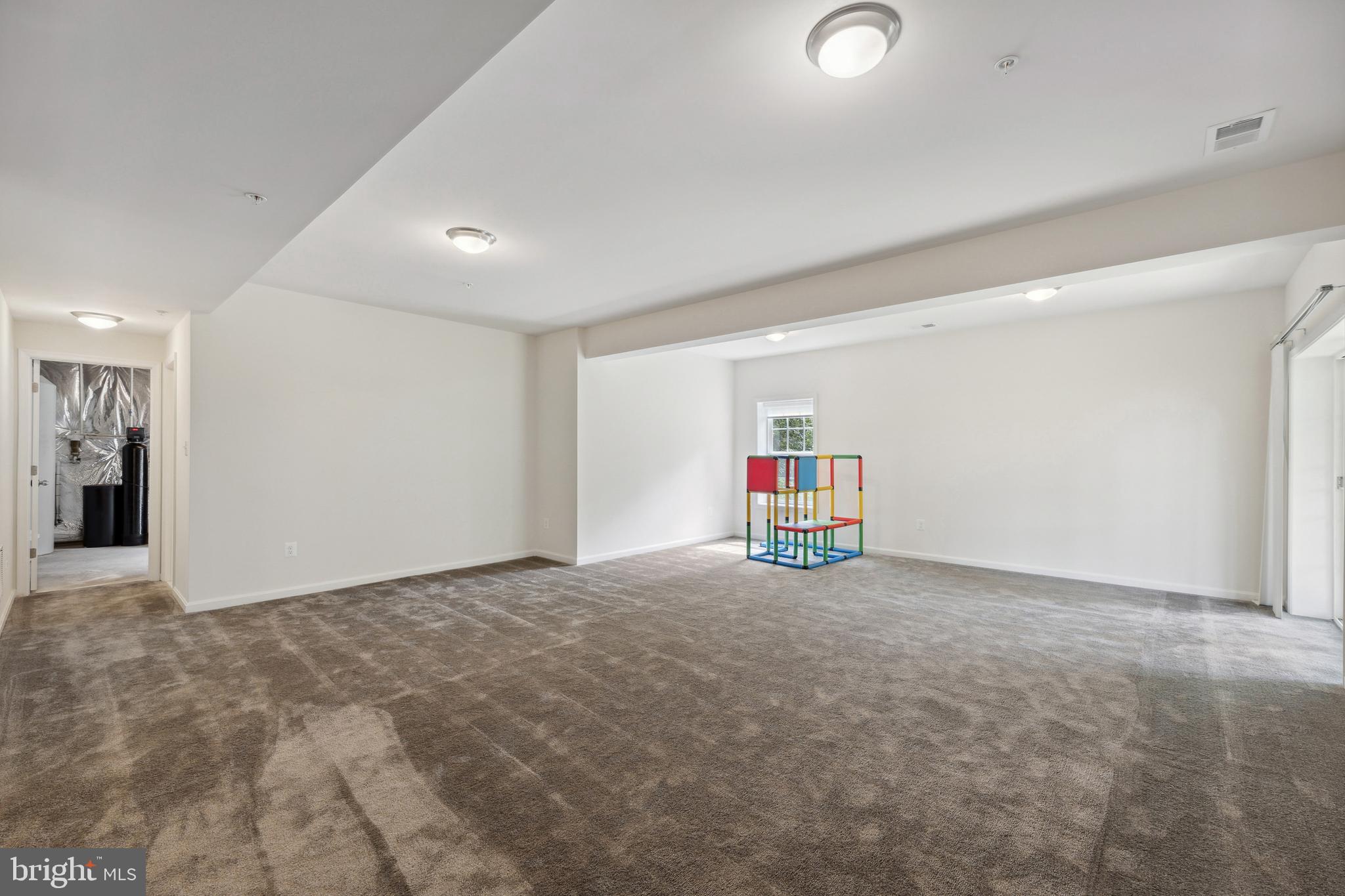 NORTH CALVERT WOODS - Residential