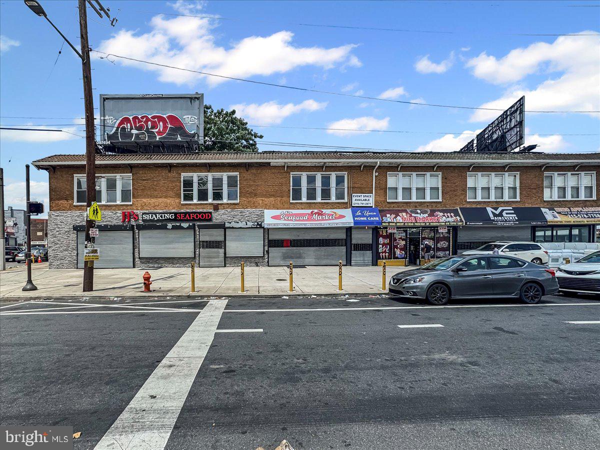Five commercial spaces and 2 event spaces. New hvac, heater, electric, plumbing and sheetrock. There are 3 current leases with operating businesses and 4 pending leases waiting on approval of a variance for use. There are also 4 Billboards that can be rented, 2 are currently leased for a year.