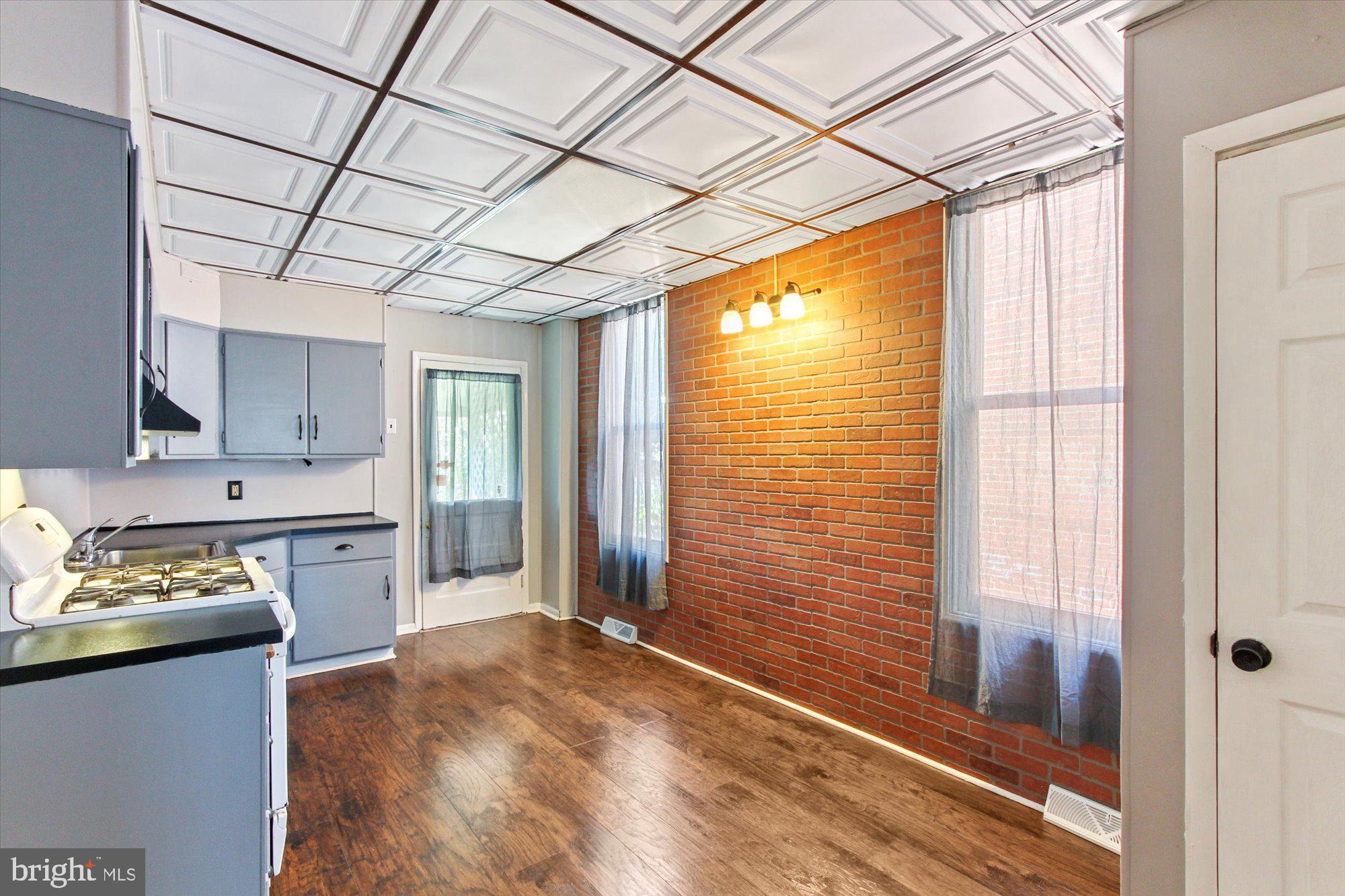 EAST YORK - Residential