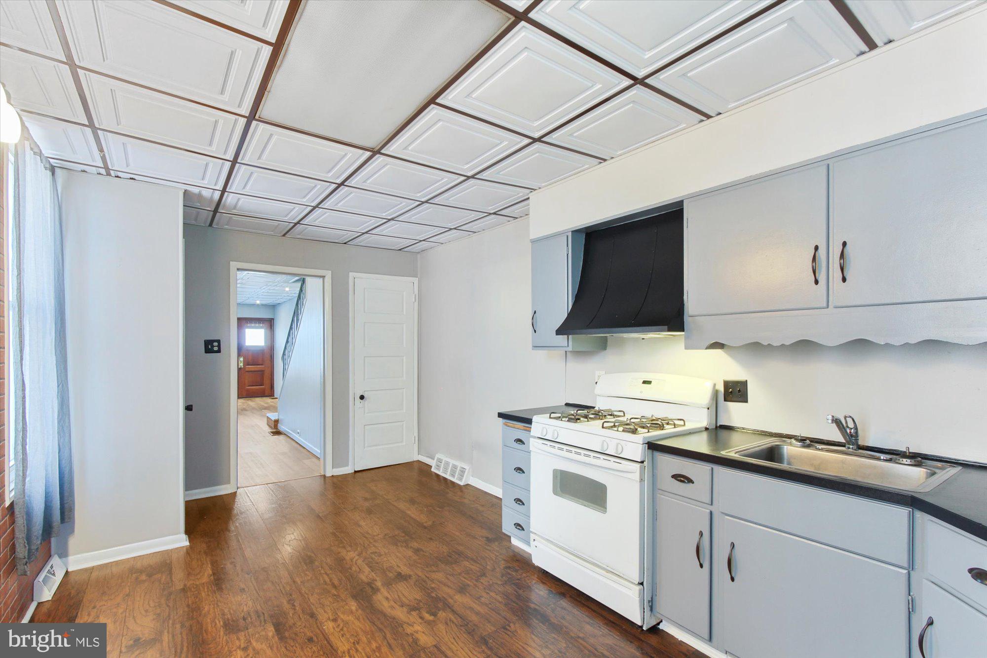 EAST YORK - Residential