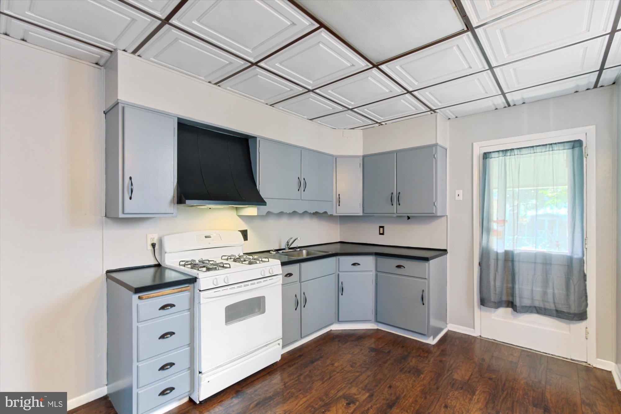 EAST YORK - Residential