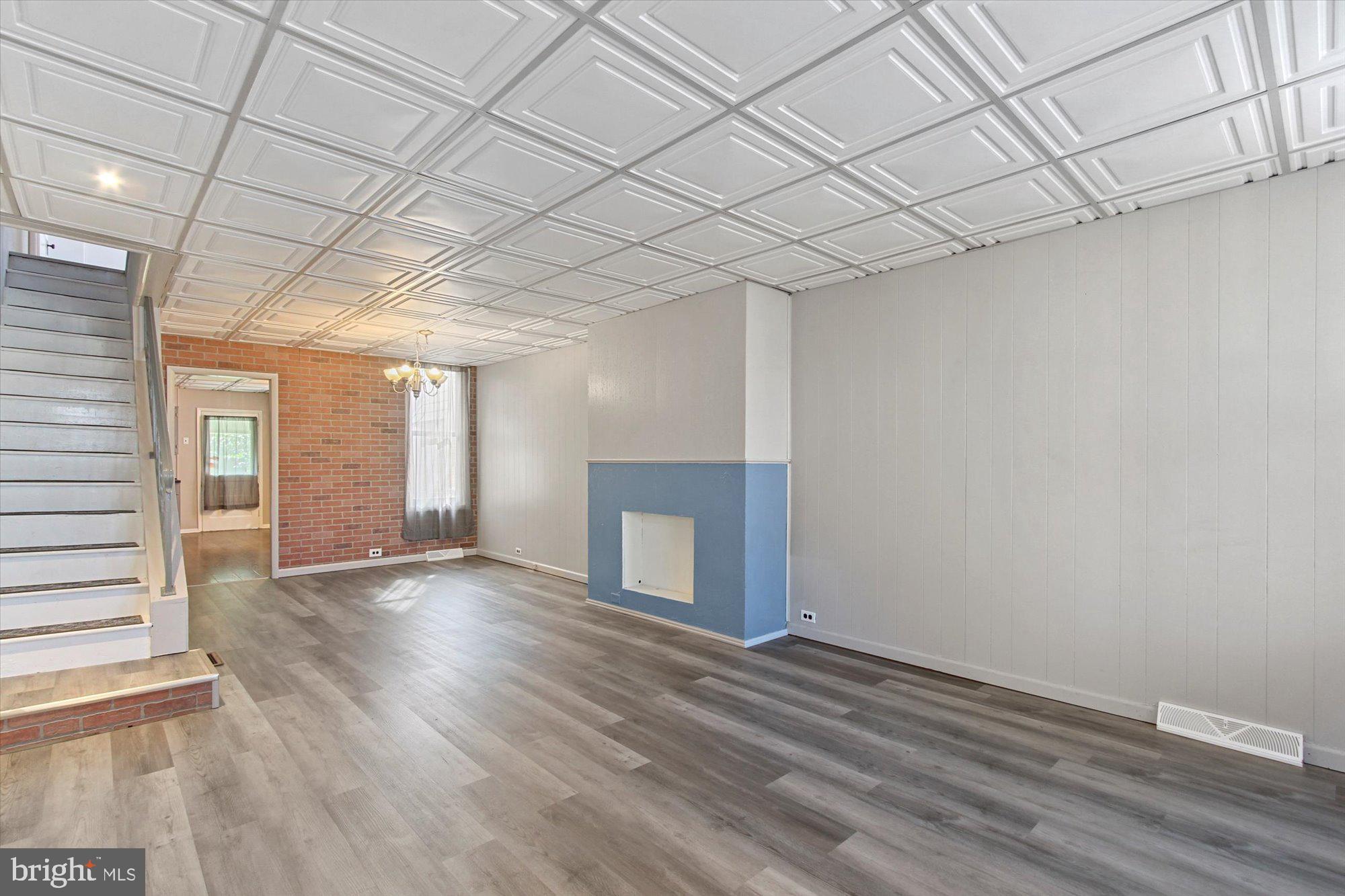 EAST YORK - Residential