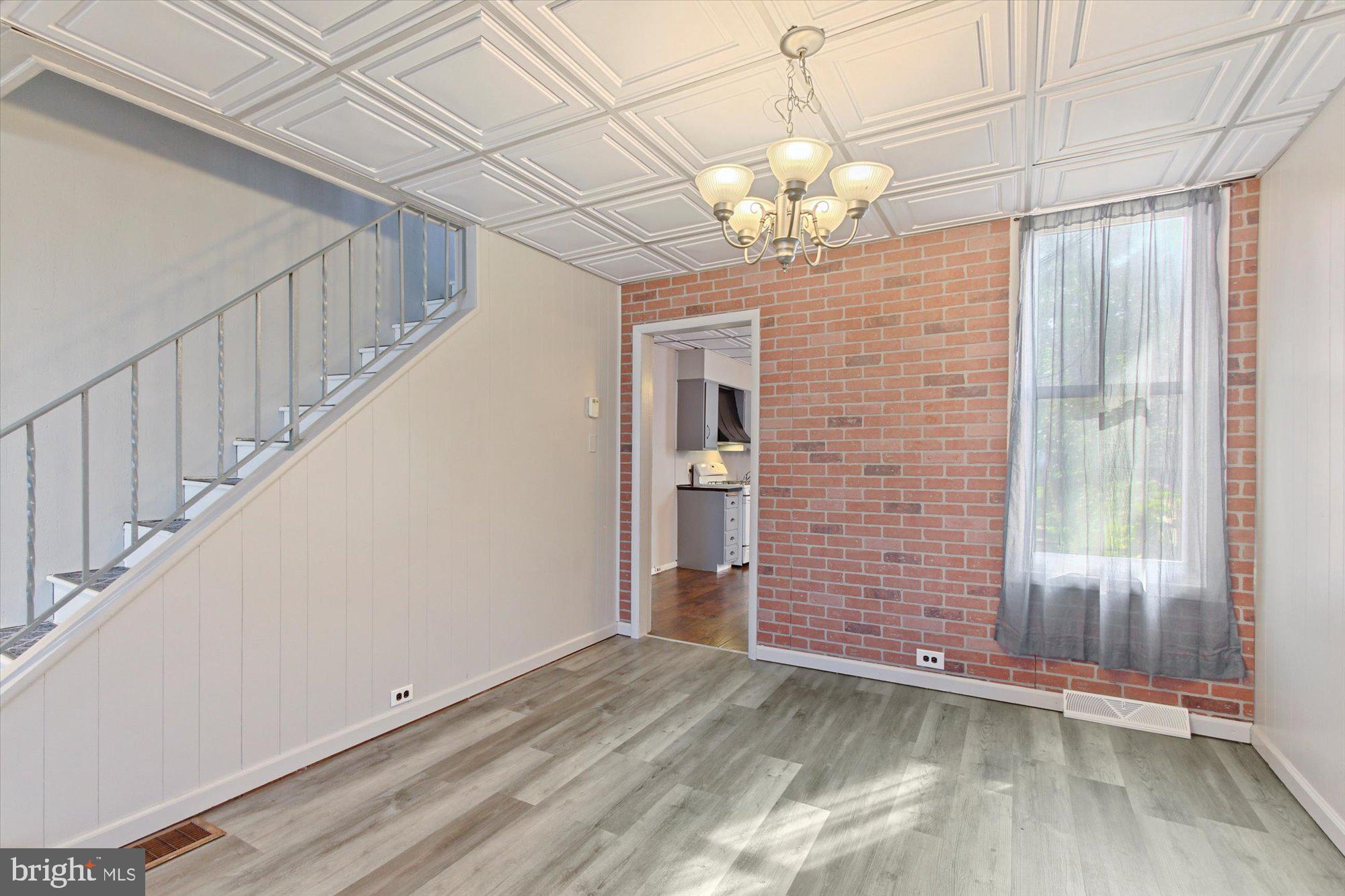 EAST YORK - Residential