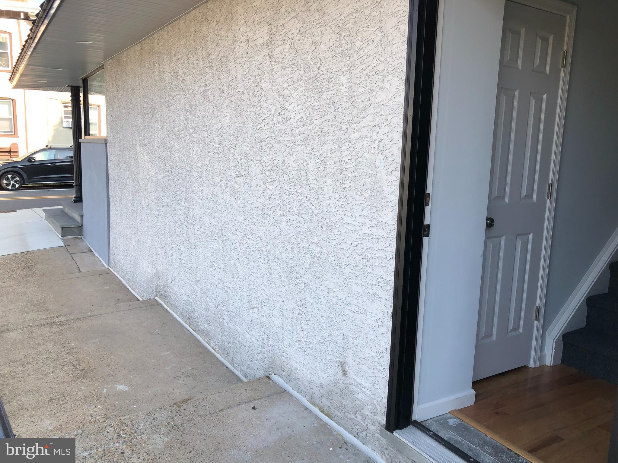 ROXBOROUGH - Residential Lease