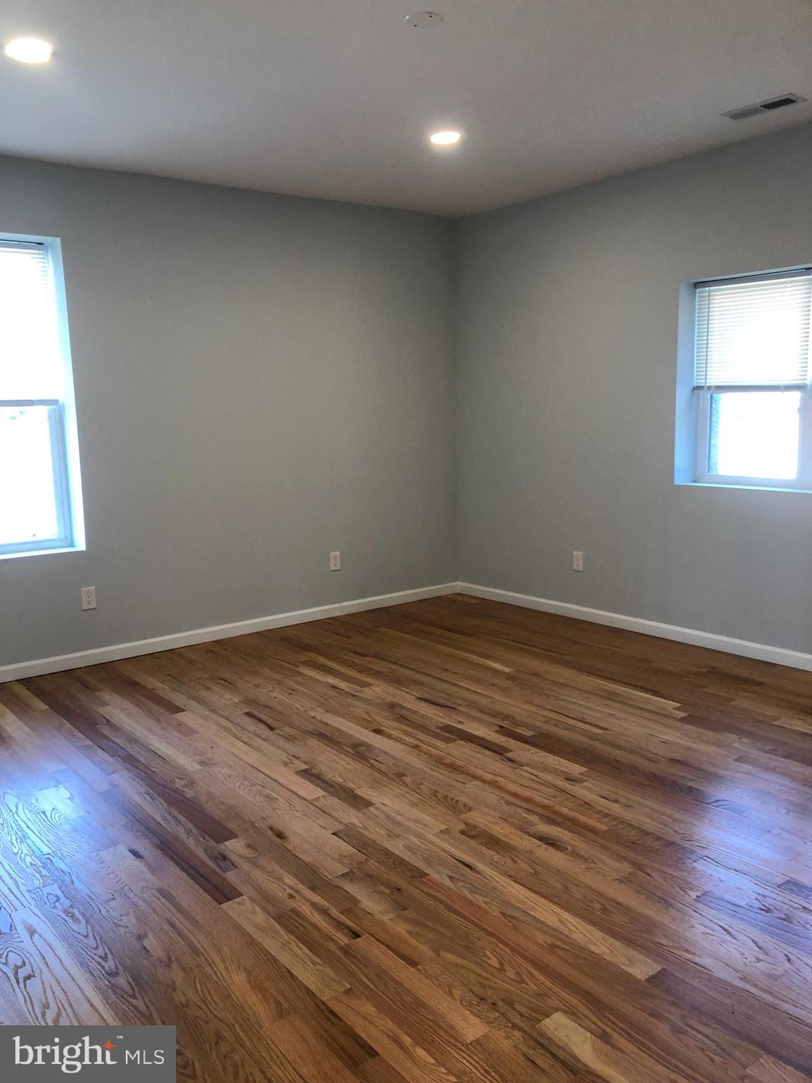 ROXBOROUGH - Residential Lease