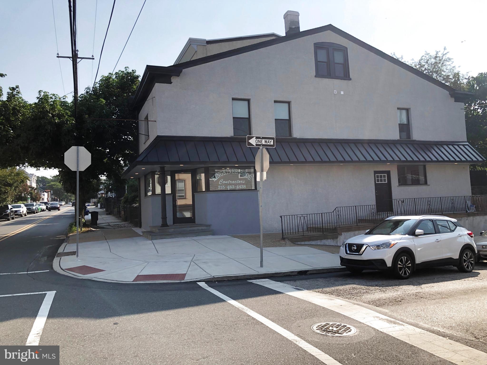 ROXBOROUGH - Residential Lease