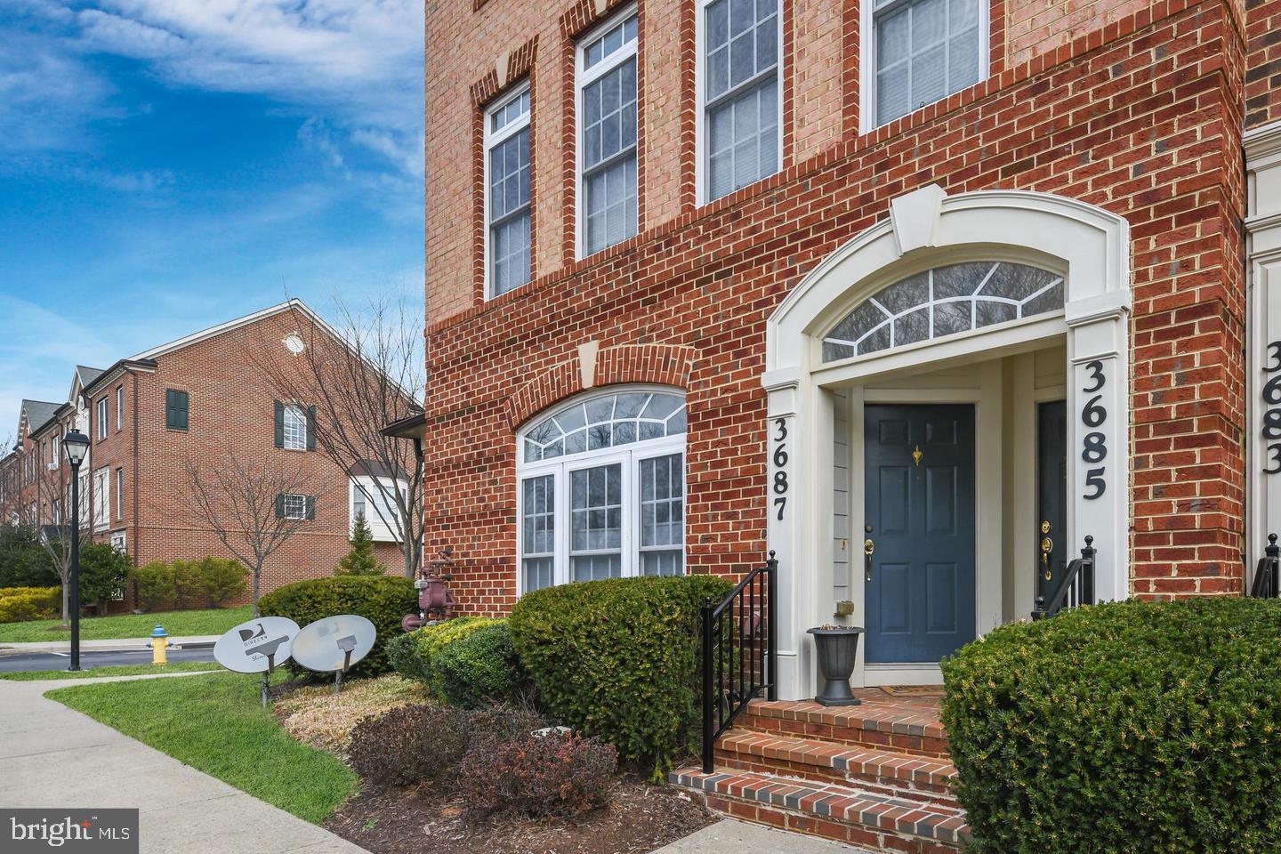 Discover comfort, privacy, and convenience in this beautifully maintained 3-bedroom, 2.5-bathroom end-unit ground level condo townhouse located in one of the most desirable spots in the Village of Urbana. This rare ground floor unit offers easy access and added privacy, nestled at the edge of the community and facing serene, wooded views.
The primary suite includes a walk-in closet and a private ensuite bath, while two additional bedrooms offer plenty of space for guests, a home office, or family living. Enjoy the convenience of 2.5 bathrooms and an in-unit washer and dryer.
Located just minutes from top-rated schools, shops, restaurants, and community amenities like pools, parks, and walking trails, this home truly combines peaceful surroundings with urban accessibility.