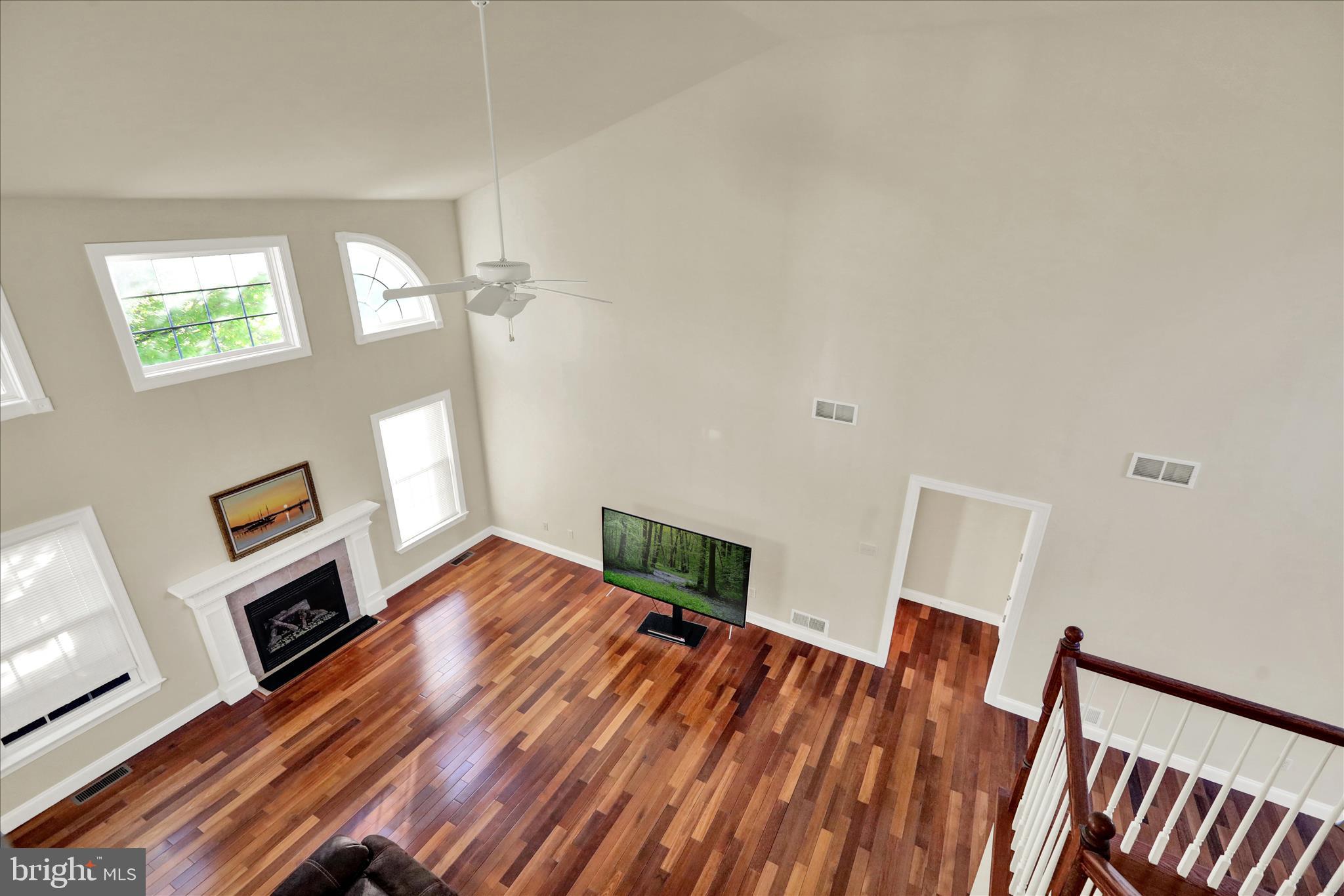 GOLDEN OAKS - Residential