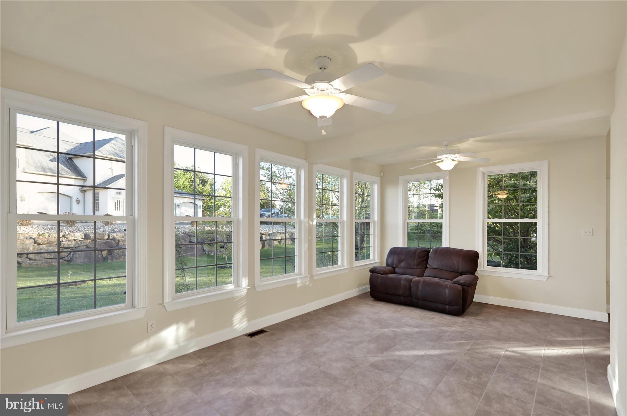 GOLDEN OAKS - Residential