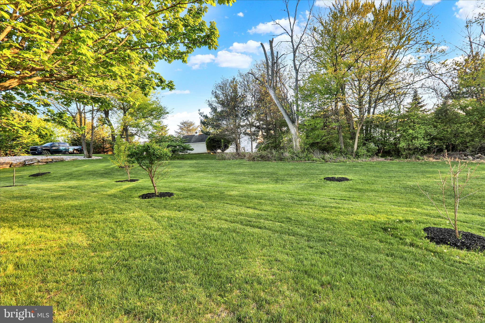 GOLDEN OAKS - Residential