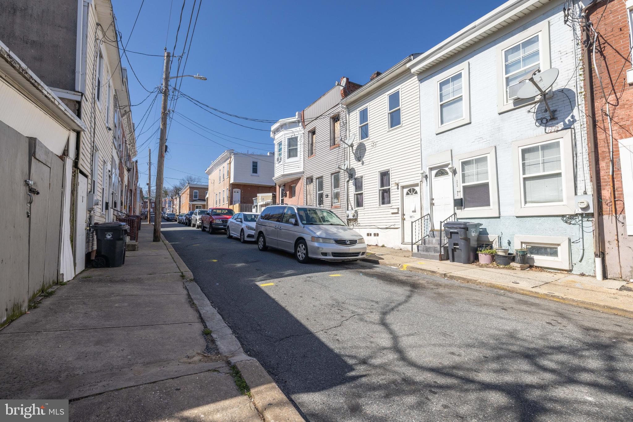 1121 1/2 PLEASANT STREET