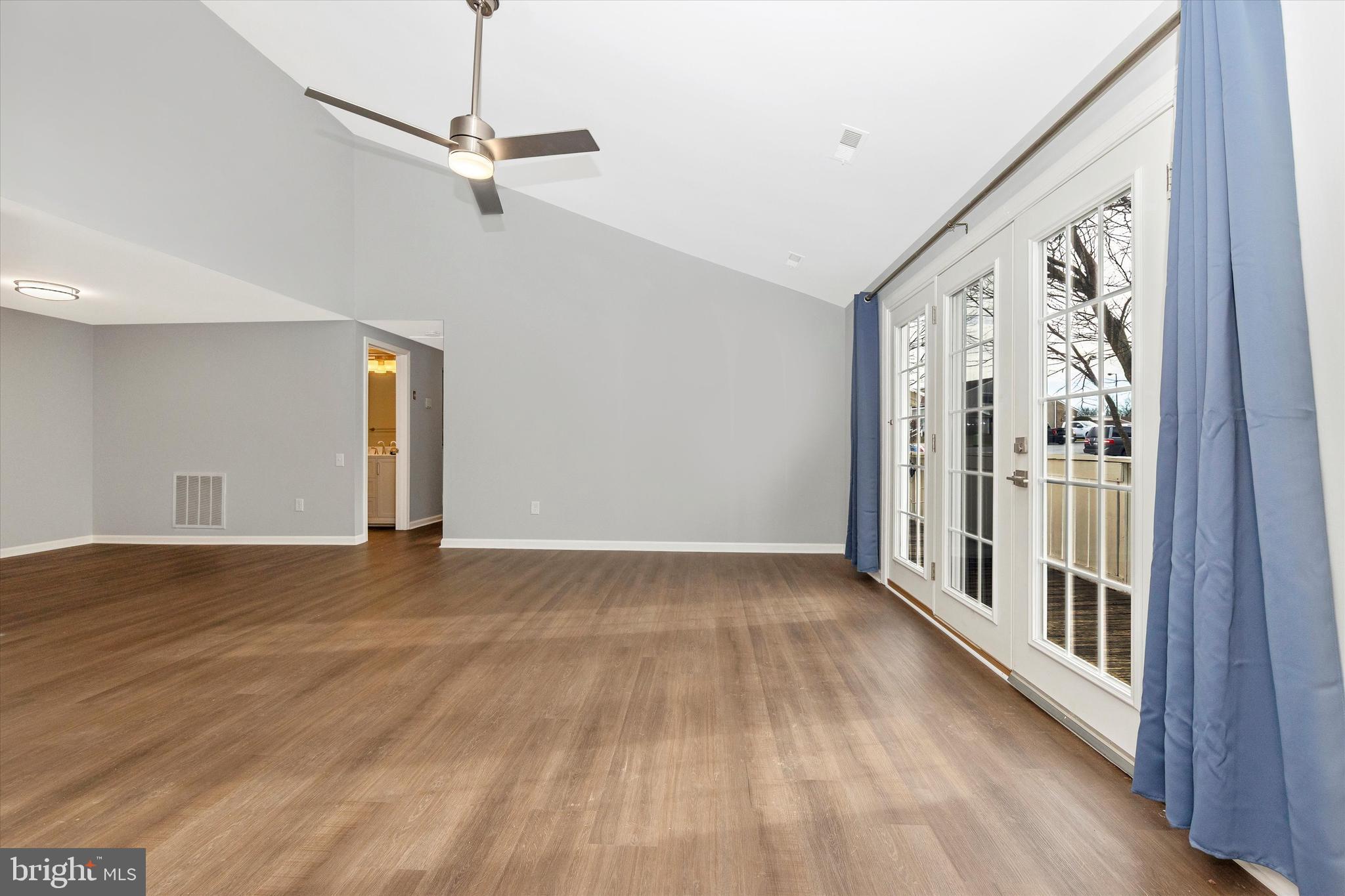 WOODLANDS NORTH - Residential