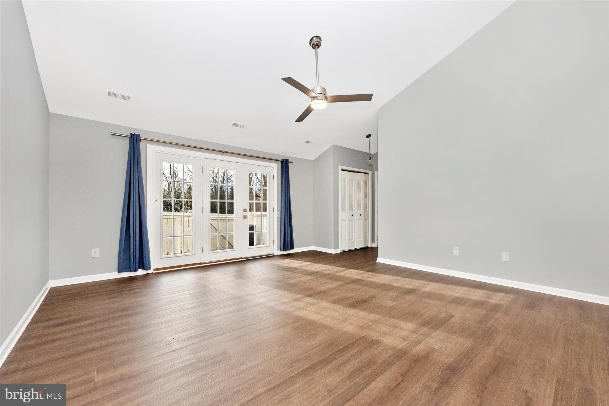 WOODLANDS NORTH - Residential