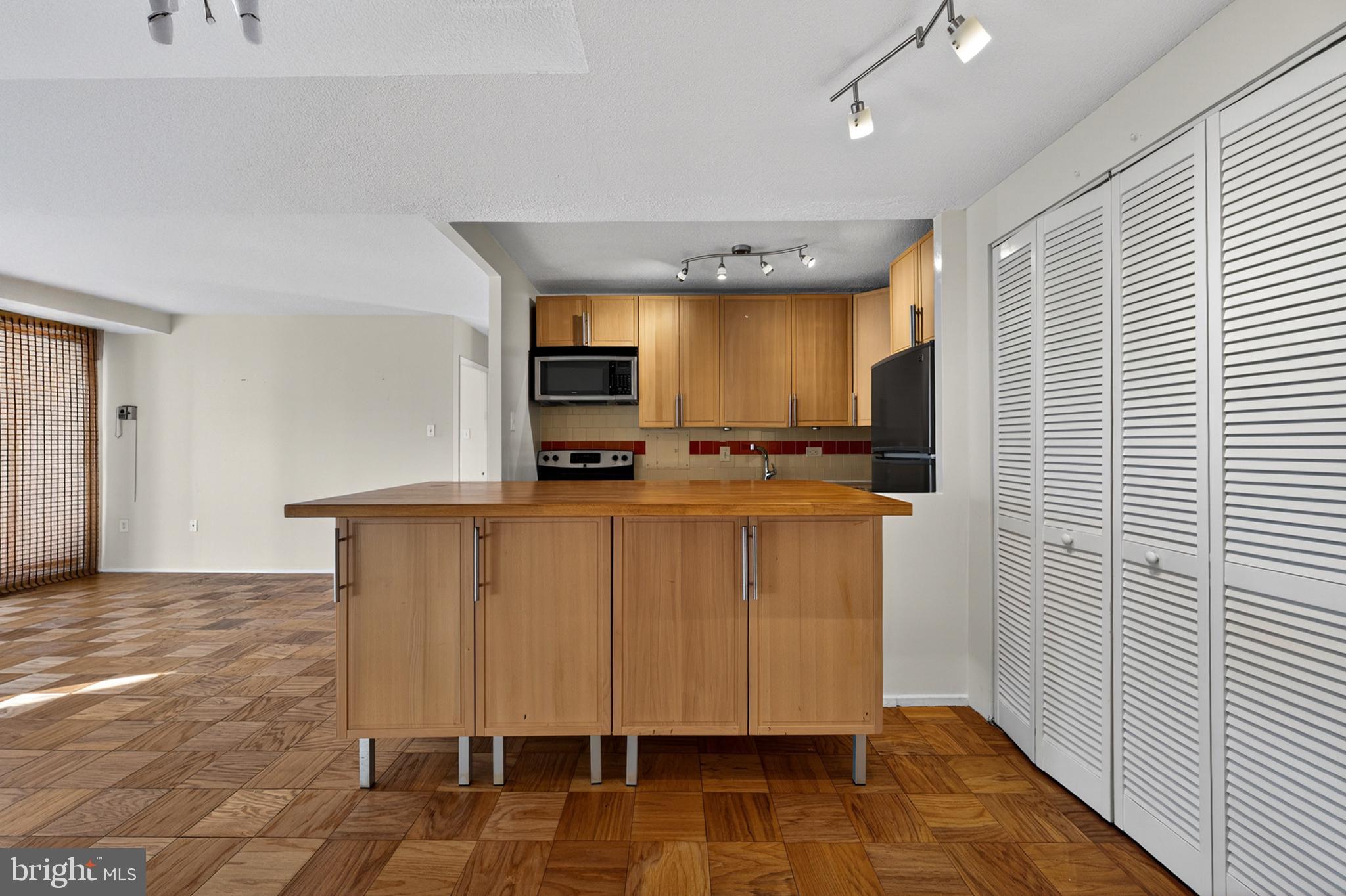 1311 DELAWARE AVENUE SW S231