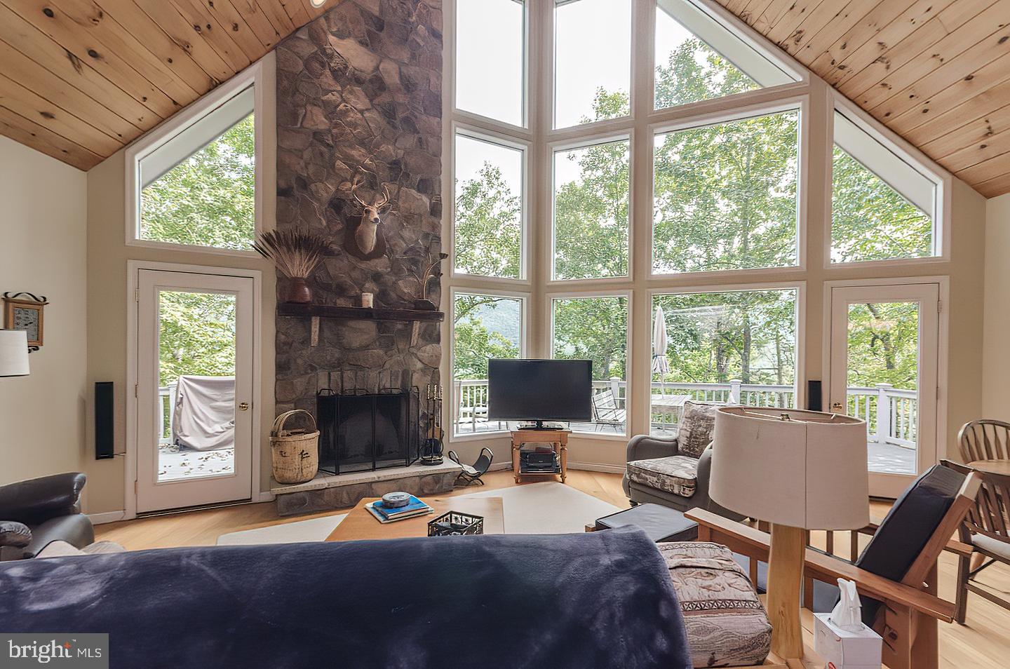 RIVER RIDGE - Residential