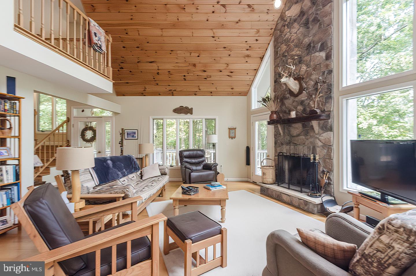 RIVER RIDGE - Residential