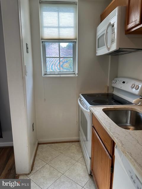 COLONIAL VILLAGE III - Residential Lease