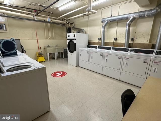 COLONIAL VILLAGE III - Residential Lease