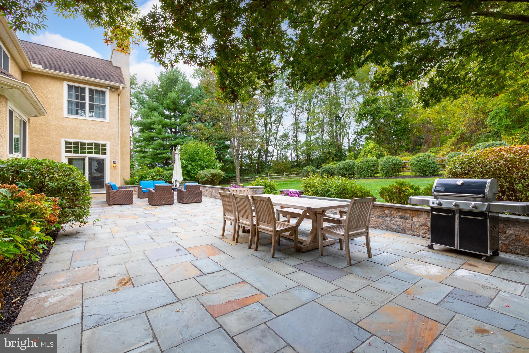 HAMILTON PLACE - Residential