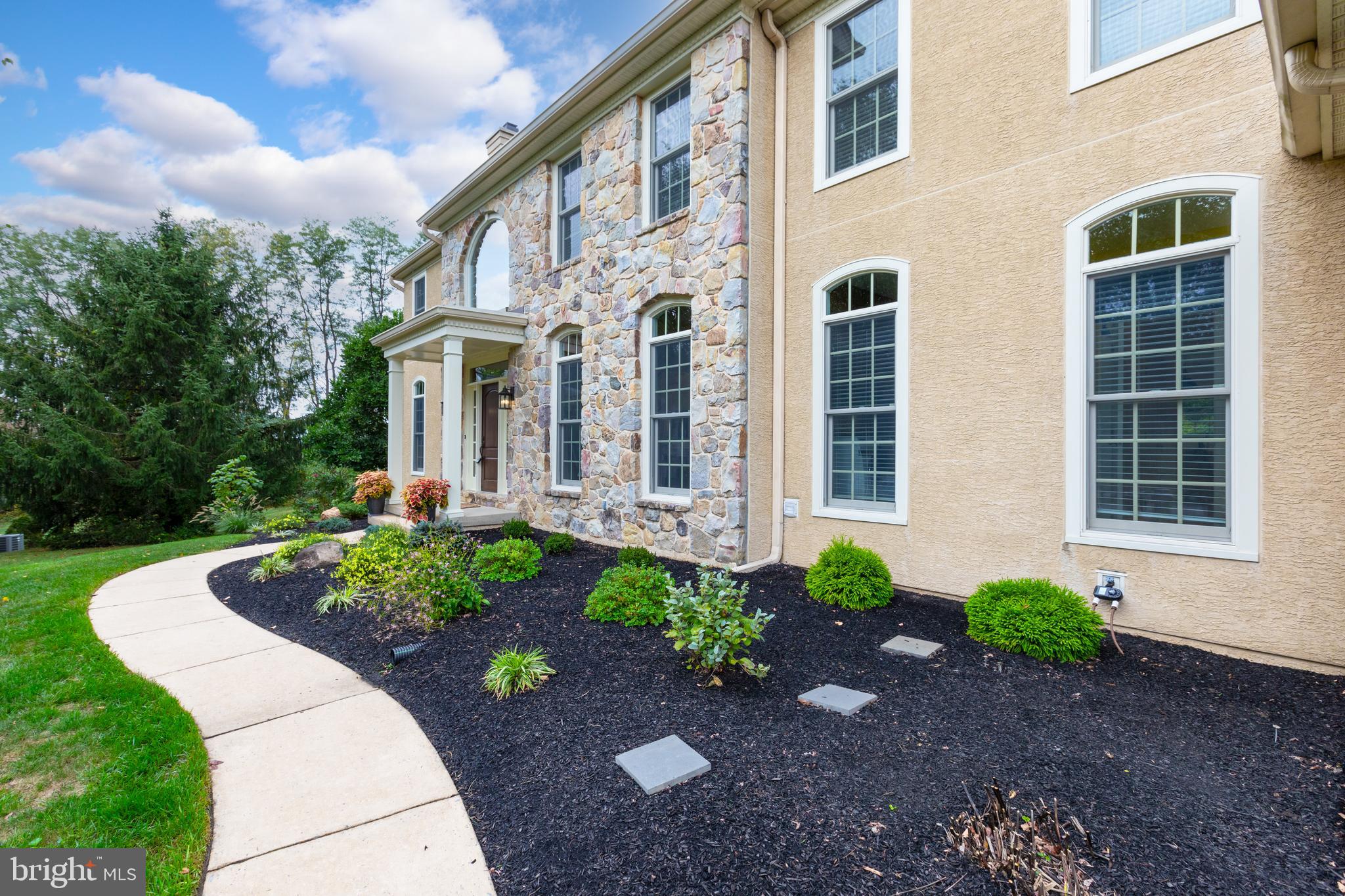 HAMILTON PLACE - Residential