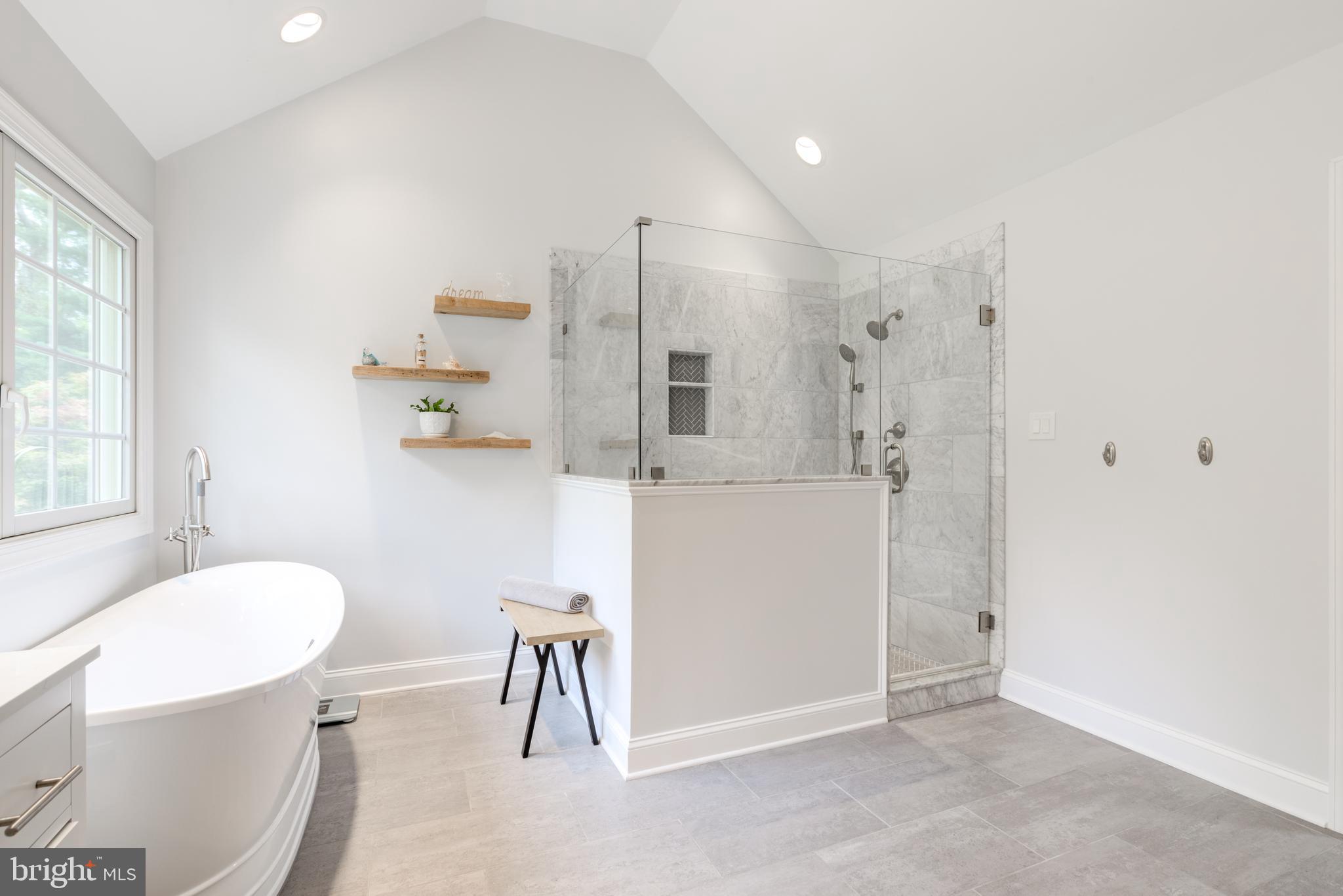 HAMILTON PLACE - Residential