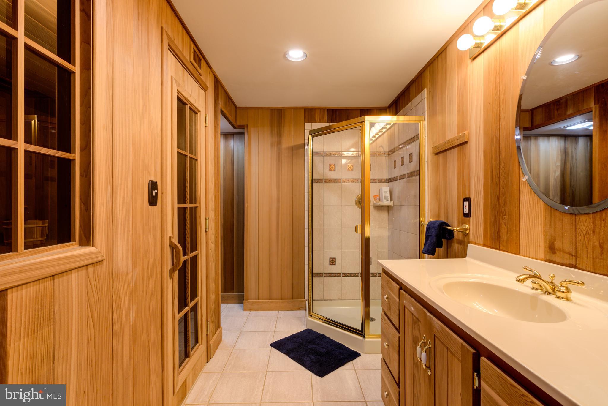 HAMILTON PLACE - Residential