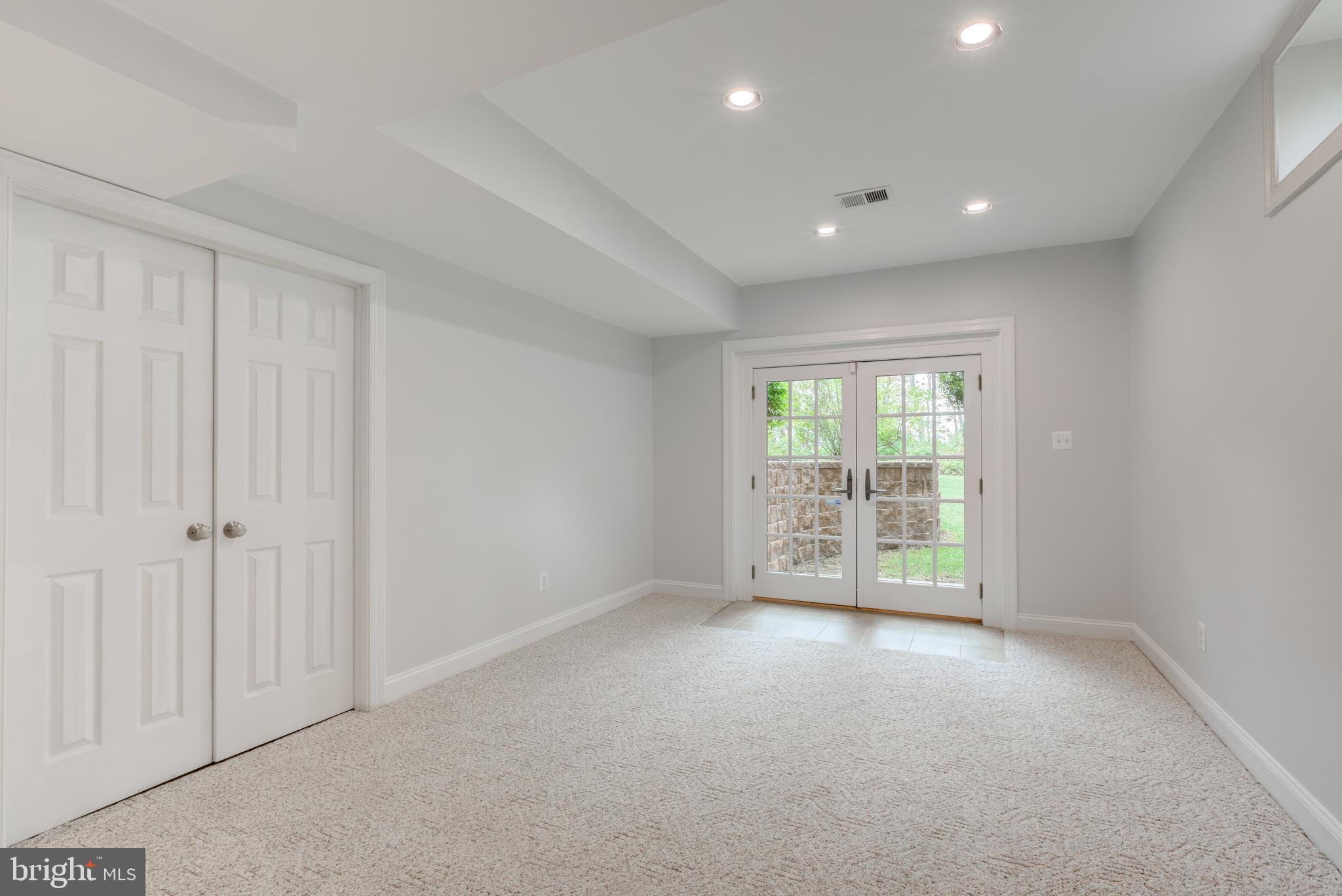 HAMILTON PLACE - Residential