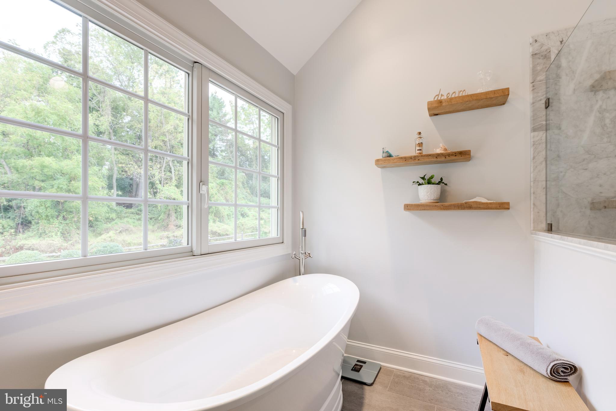 HAMILTON PLACE - Residential