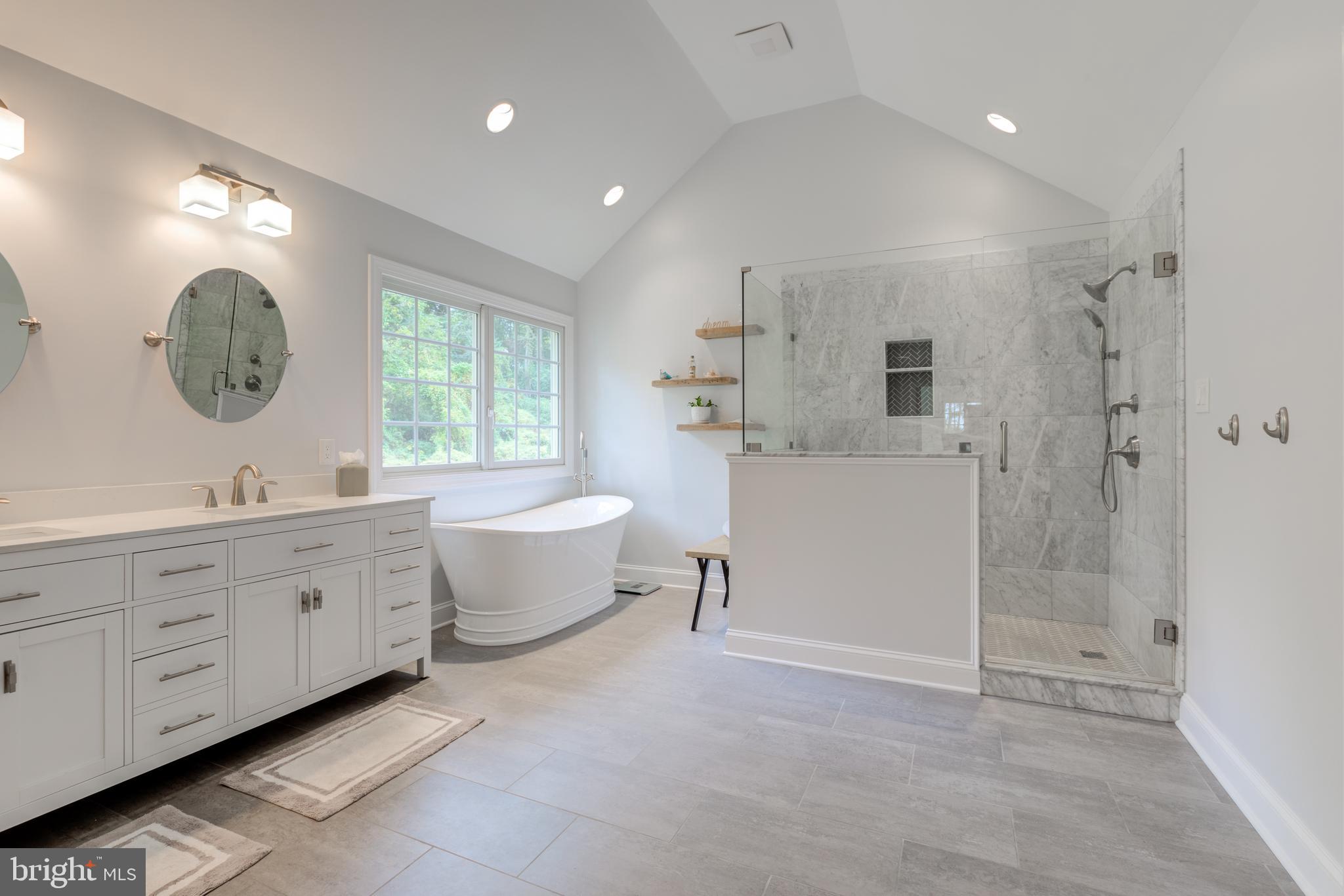 HAMILTON PLACE - Residential