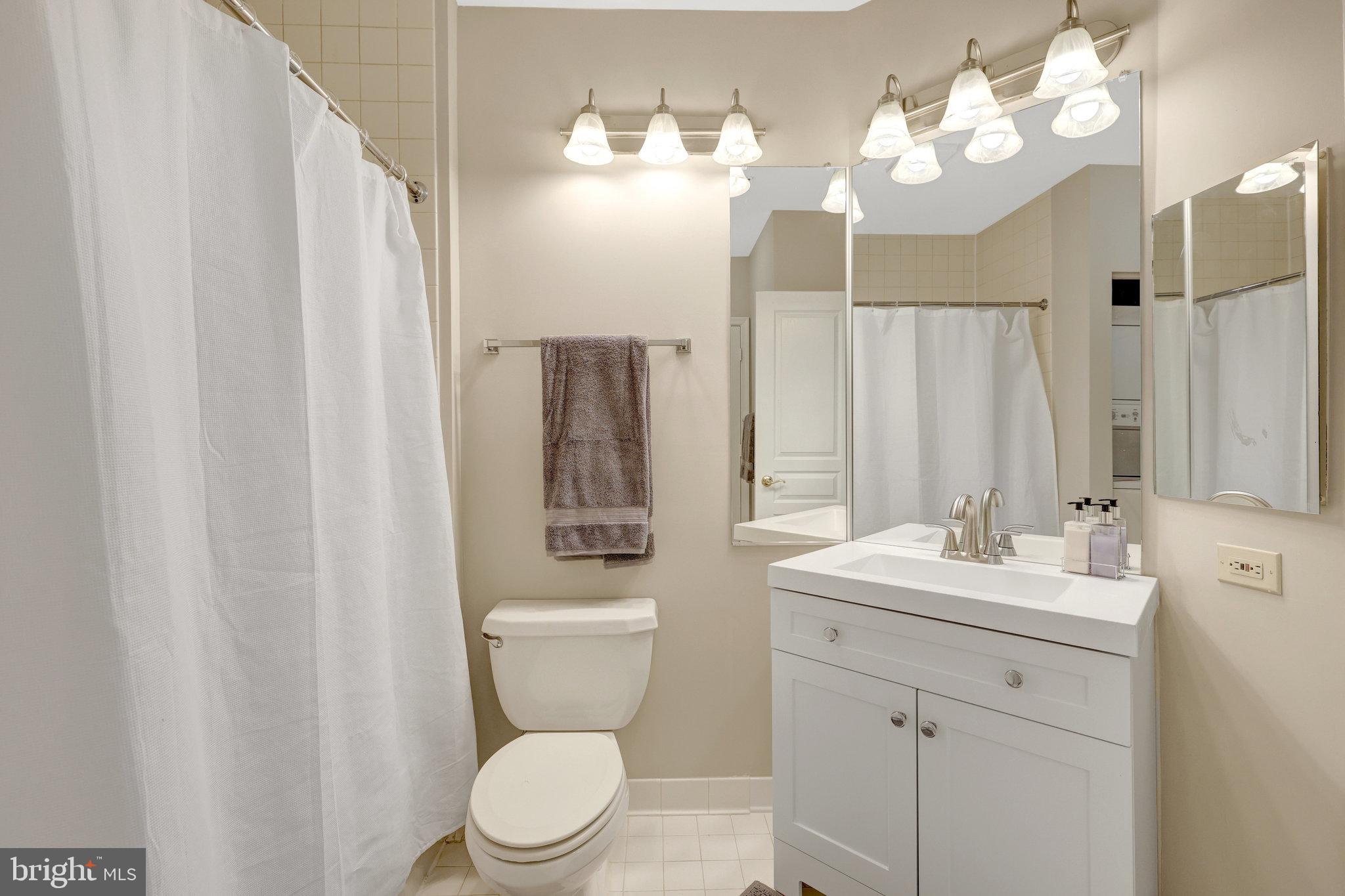 WORLDGATE CONDO - Residential