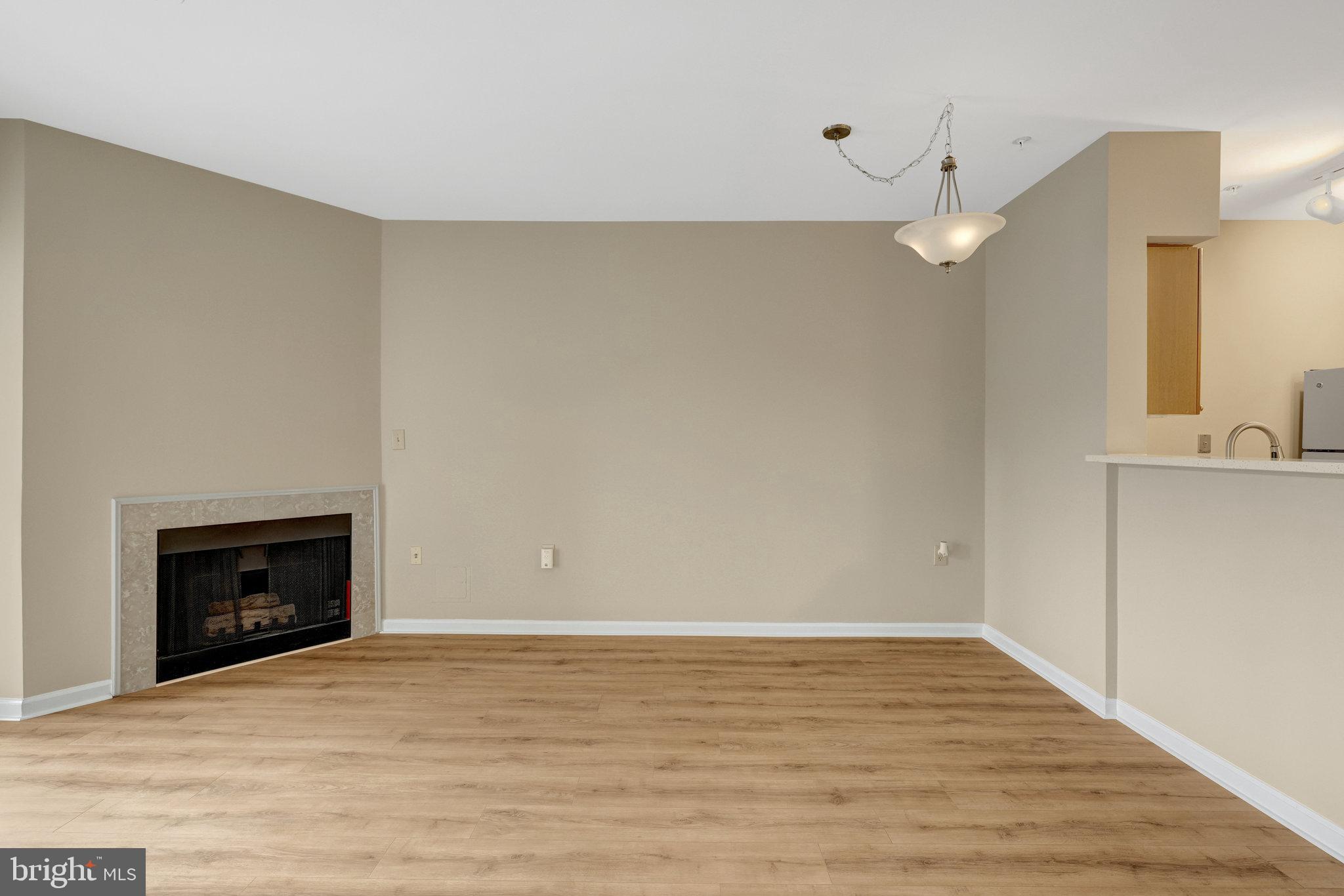 WORLDGATE CONDO - Residential