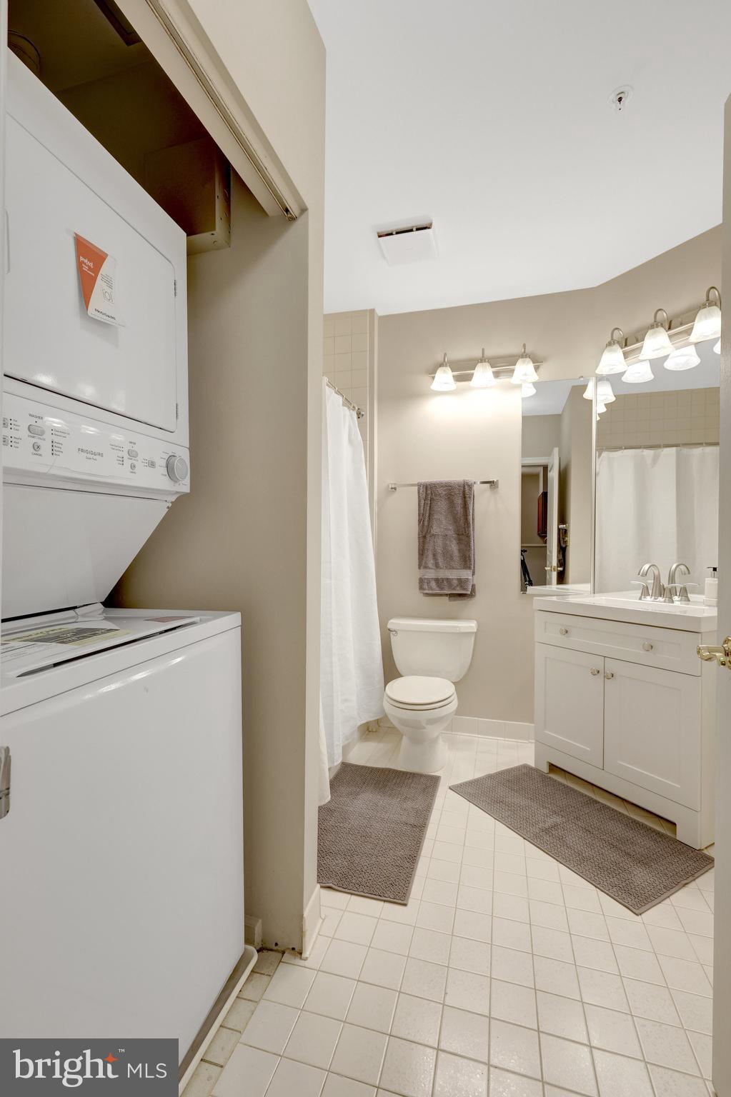 WORLDGATE CONDO - Residential