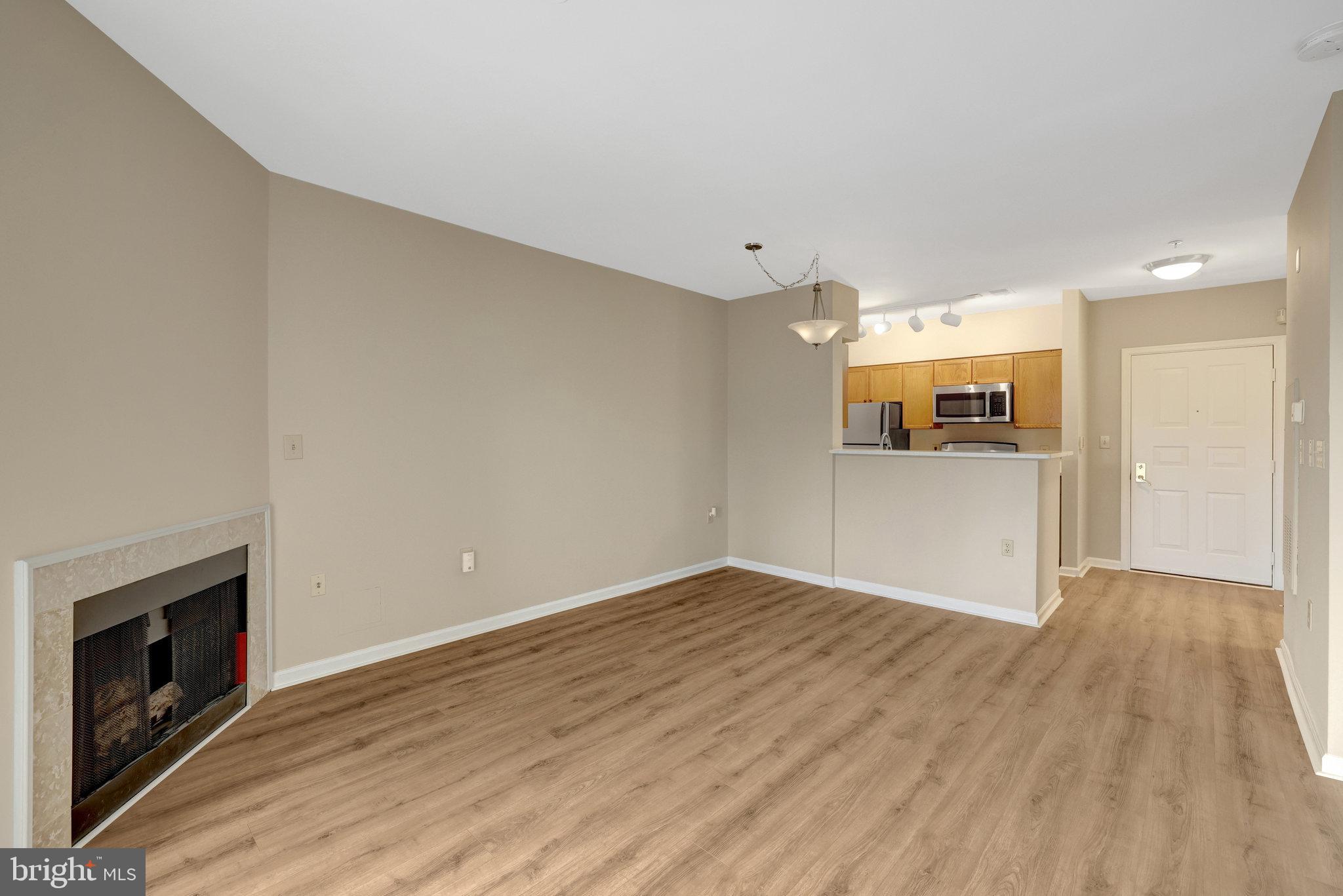 WORLDGATE CONDO - Residential