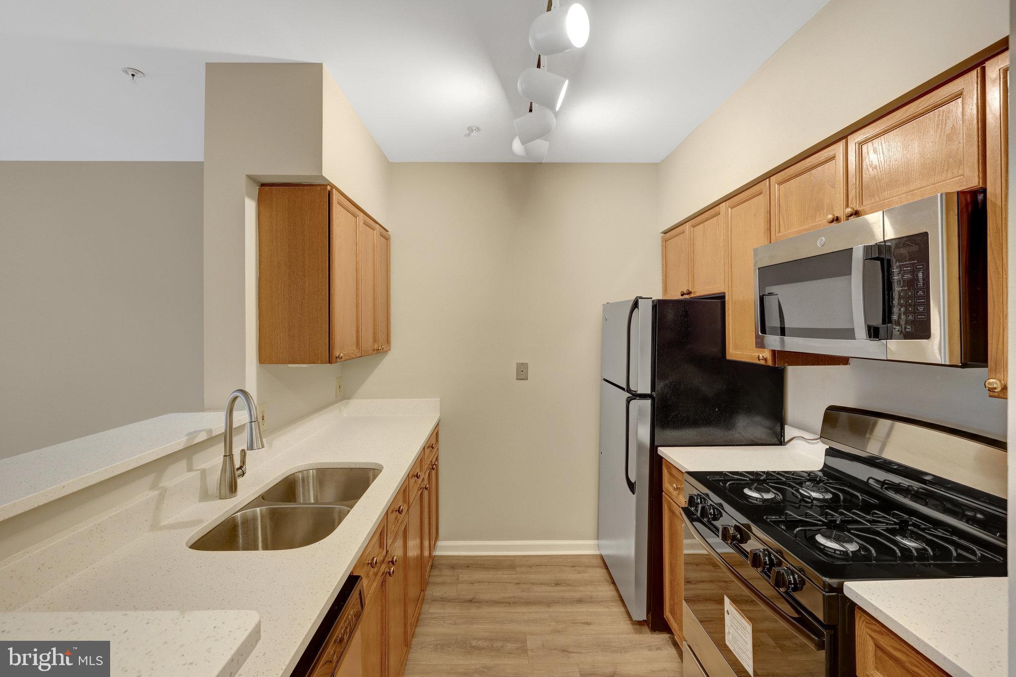 WORLDGATE CONDO - Residential