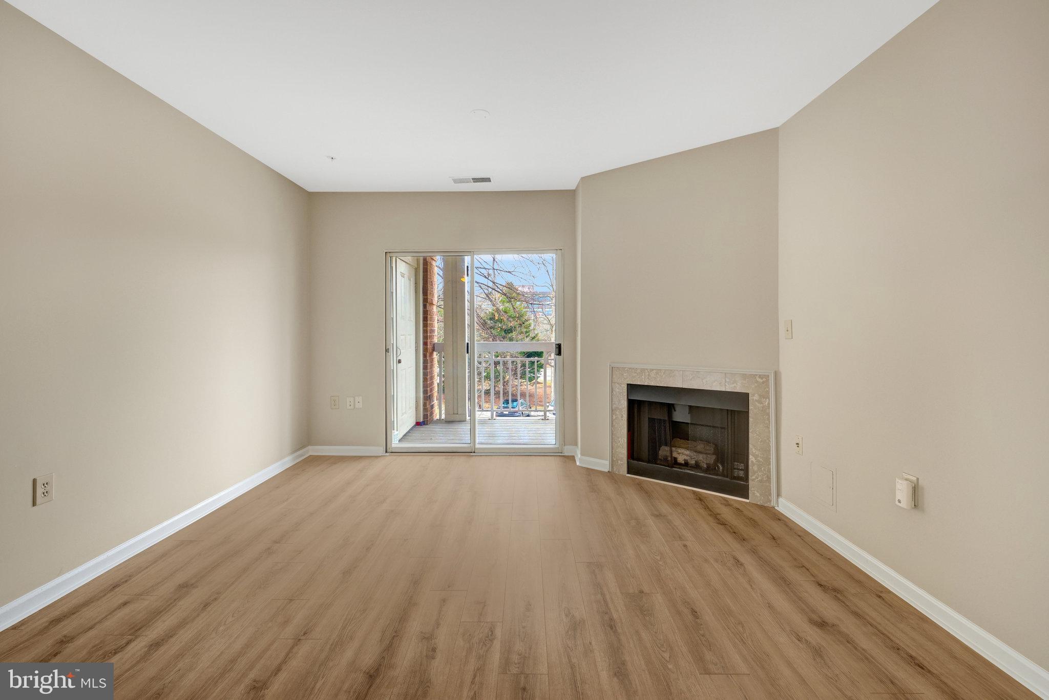 WORLDGATE CONDO - Residential