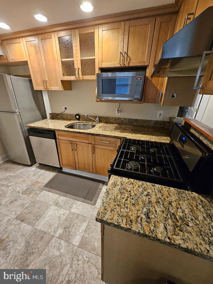 302 OKLAHOMA AVENUE NE 102