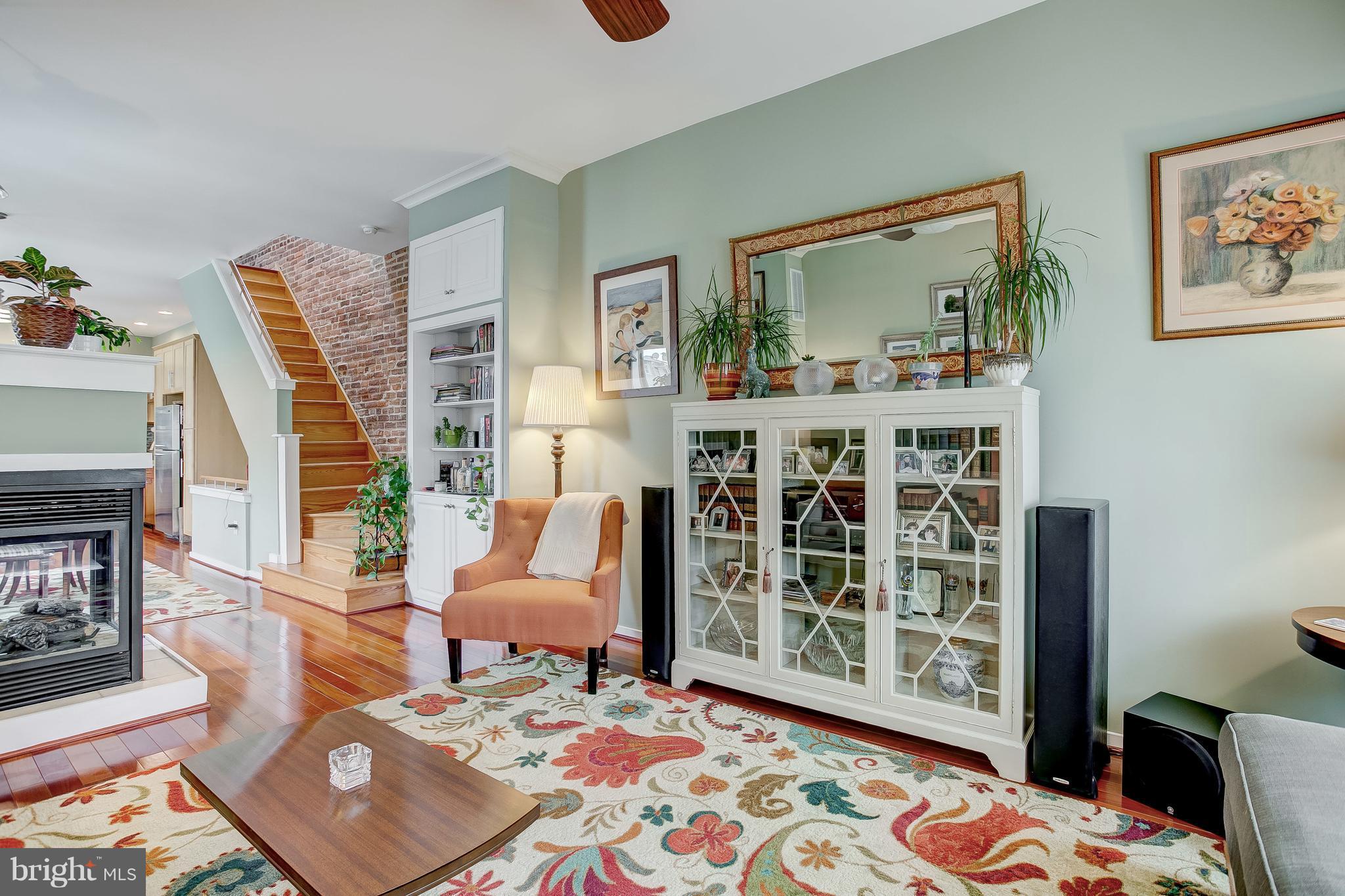 HIGHLANDTOWN - Residential