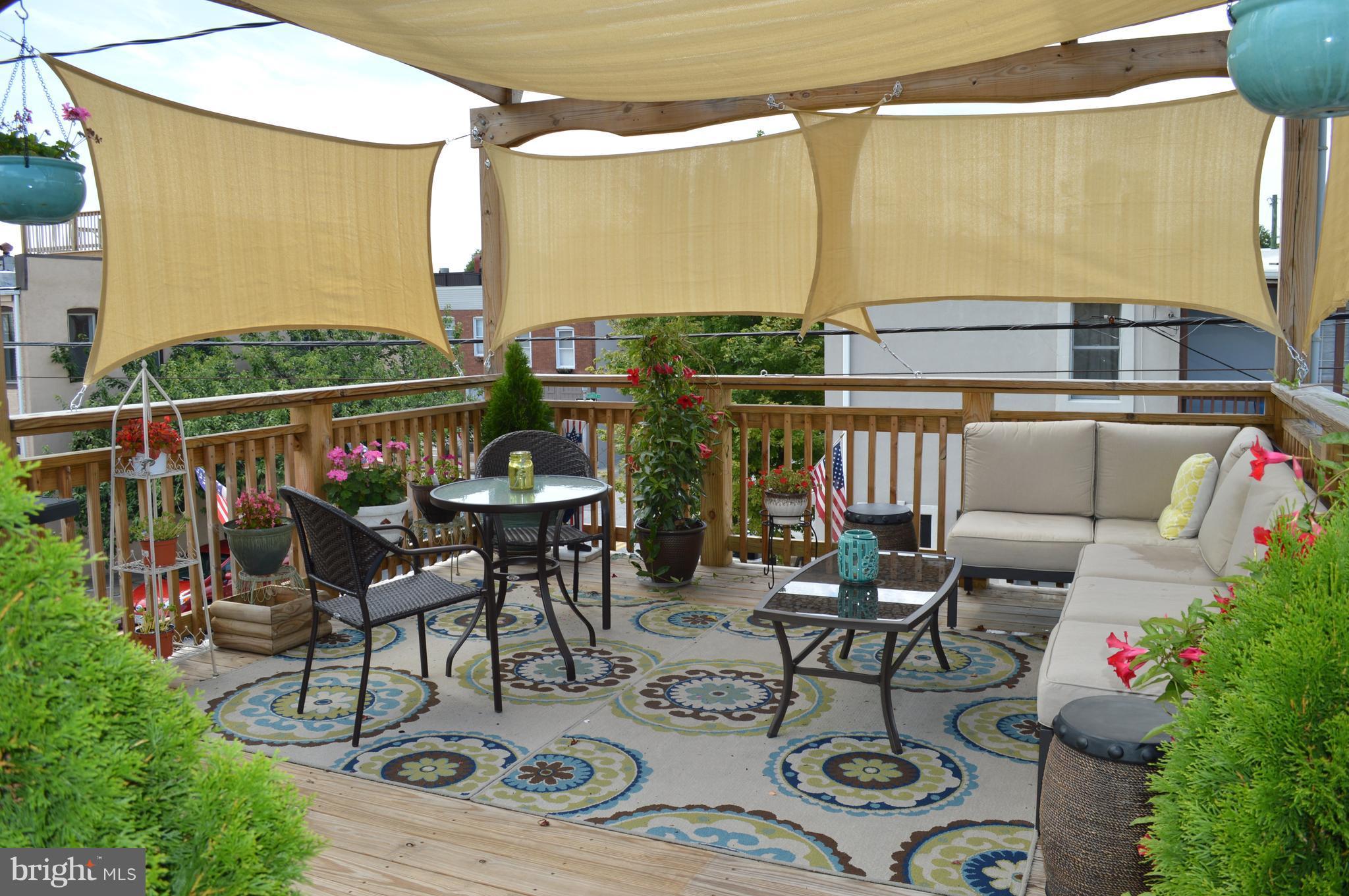 HIGHLANDTOWN - Residential