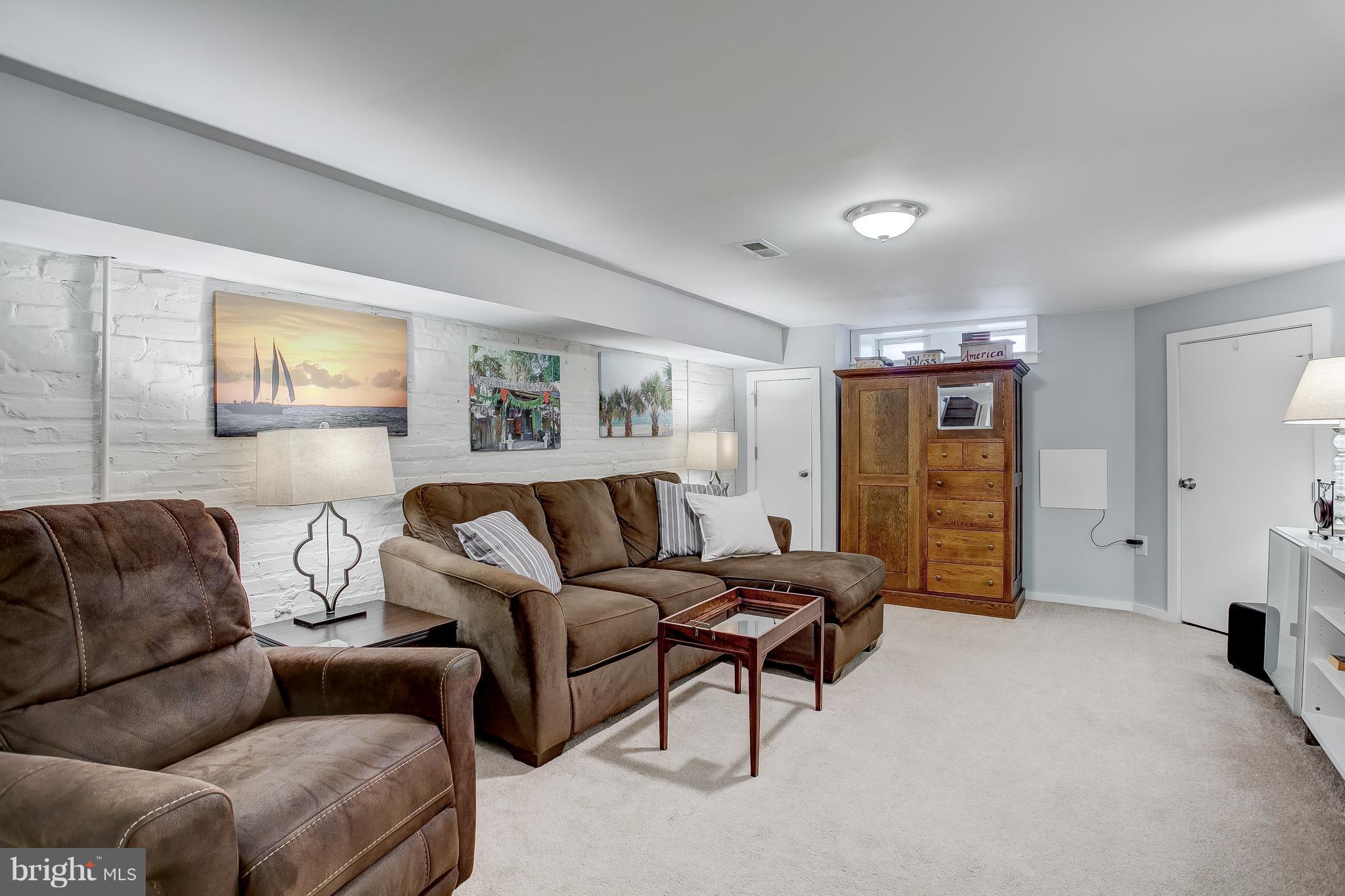 HIGHLANDTOWN - Residential