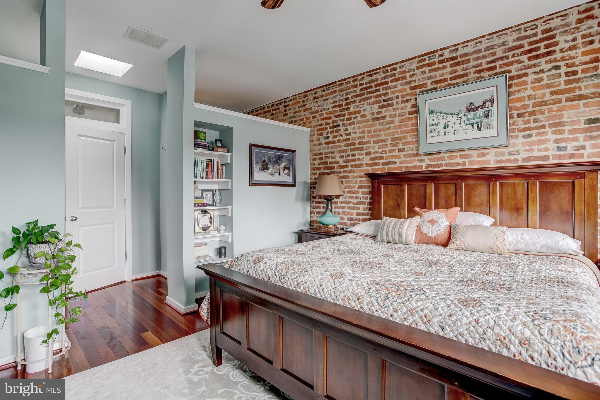 HIGHLANDTOWN - Residential