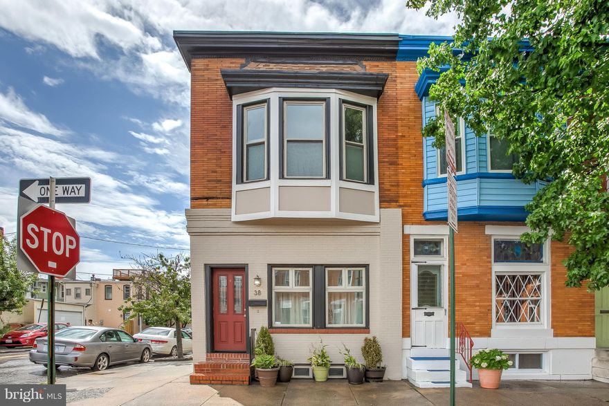 15' wide EOG w/covered parking pad, 1 block from Patterson Park. Amazing, large, furnished 2nd floor deck with pergola. Lots of windows & sky lights flood a sunny home. Hardwood floors, large bedrooms & plenty of storage. Open concept main flr w/10' ceilings, dual view gas fireplace, BIG kitchen & dining area, plus half bath. Large family room & bedroom w/full bath in fully finished lower level.