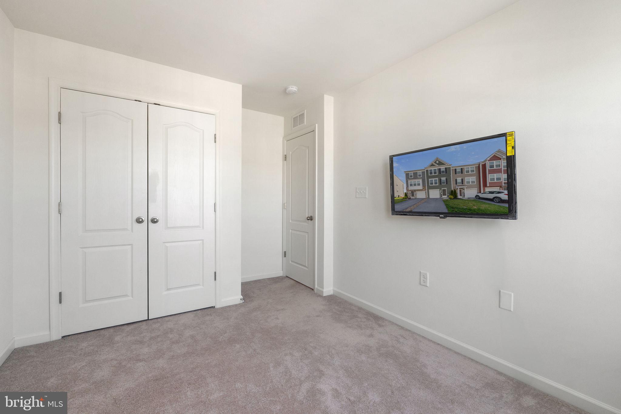 BRIAR RUN - Residential