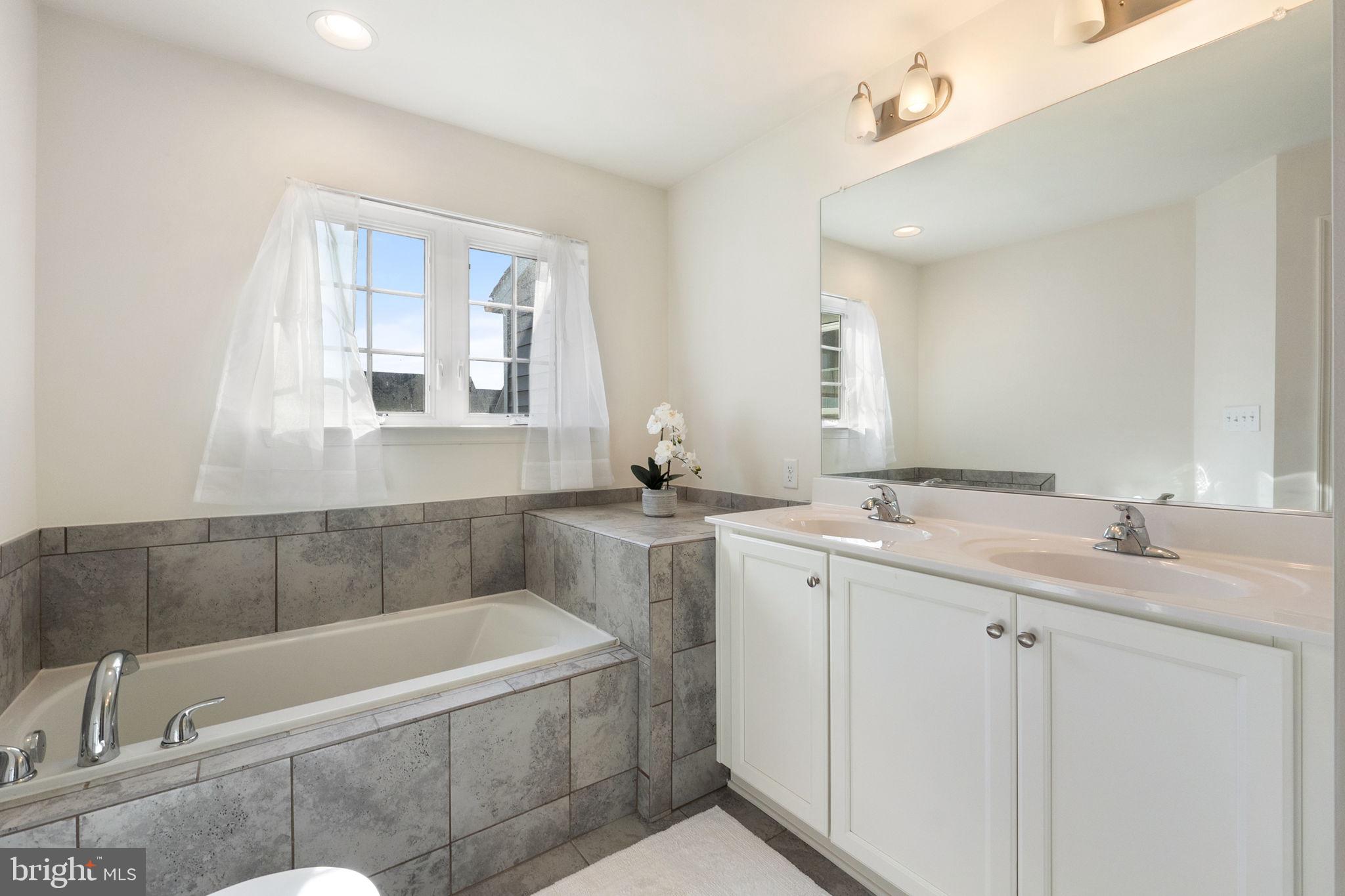 BRIAR RUN - Residential