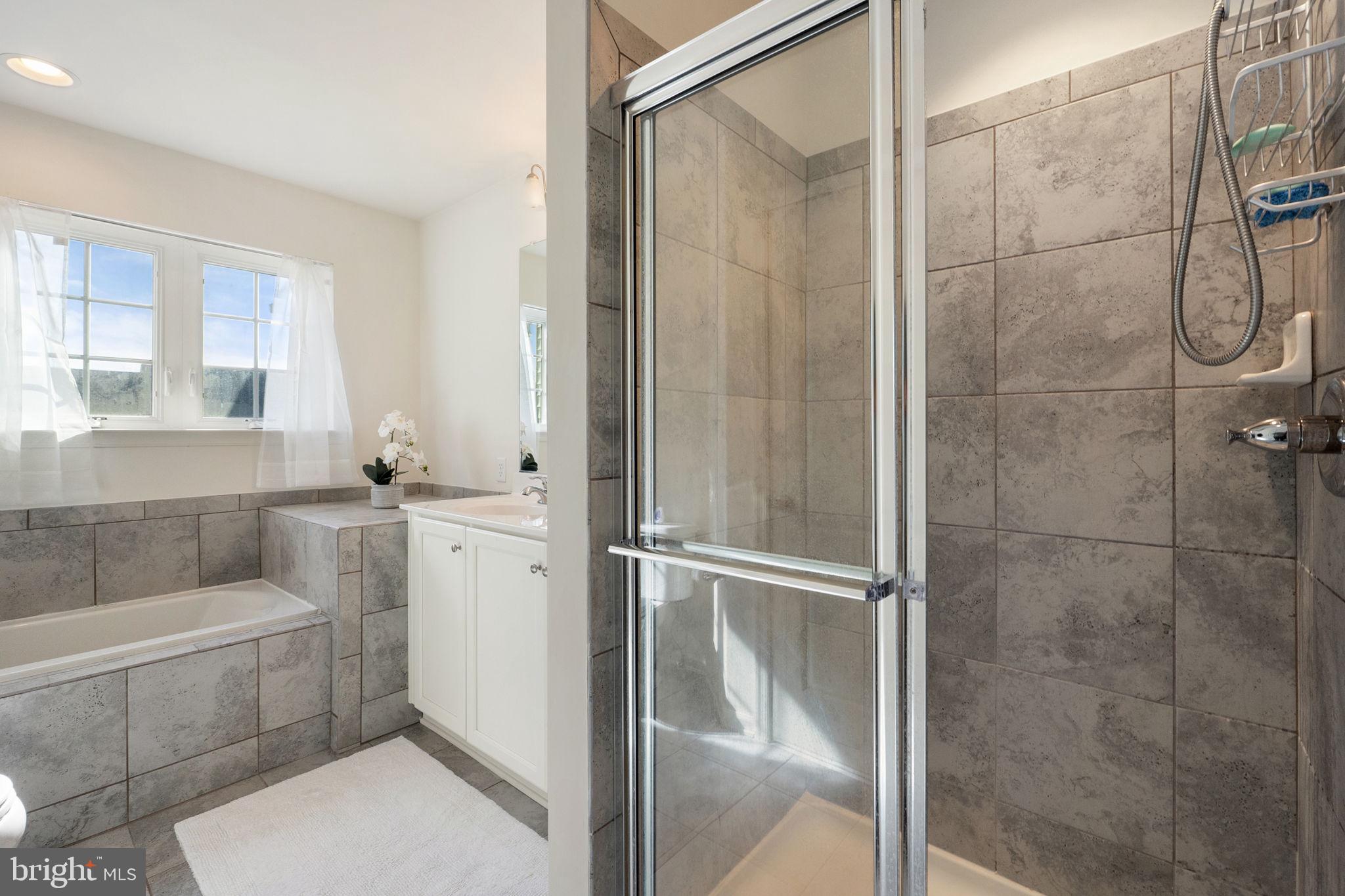 BRIAR RUN - Residential