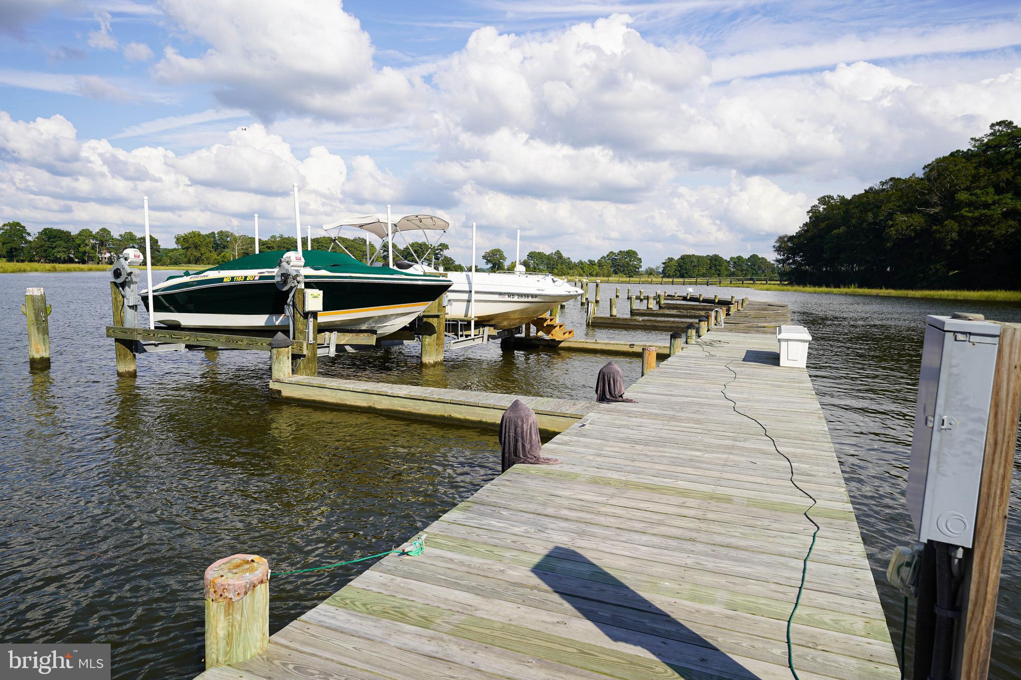 MELODY MANOR ESTATES - Land