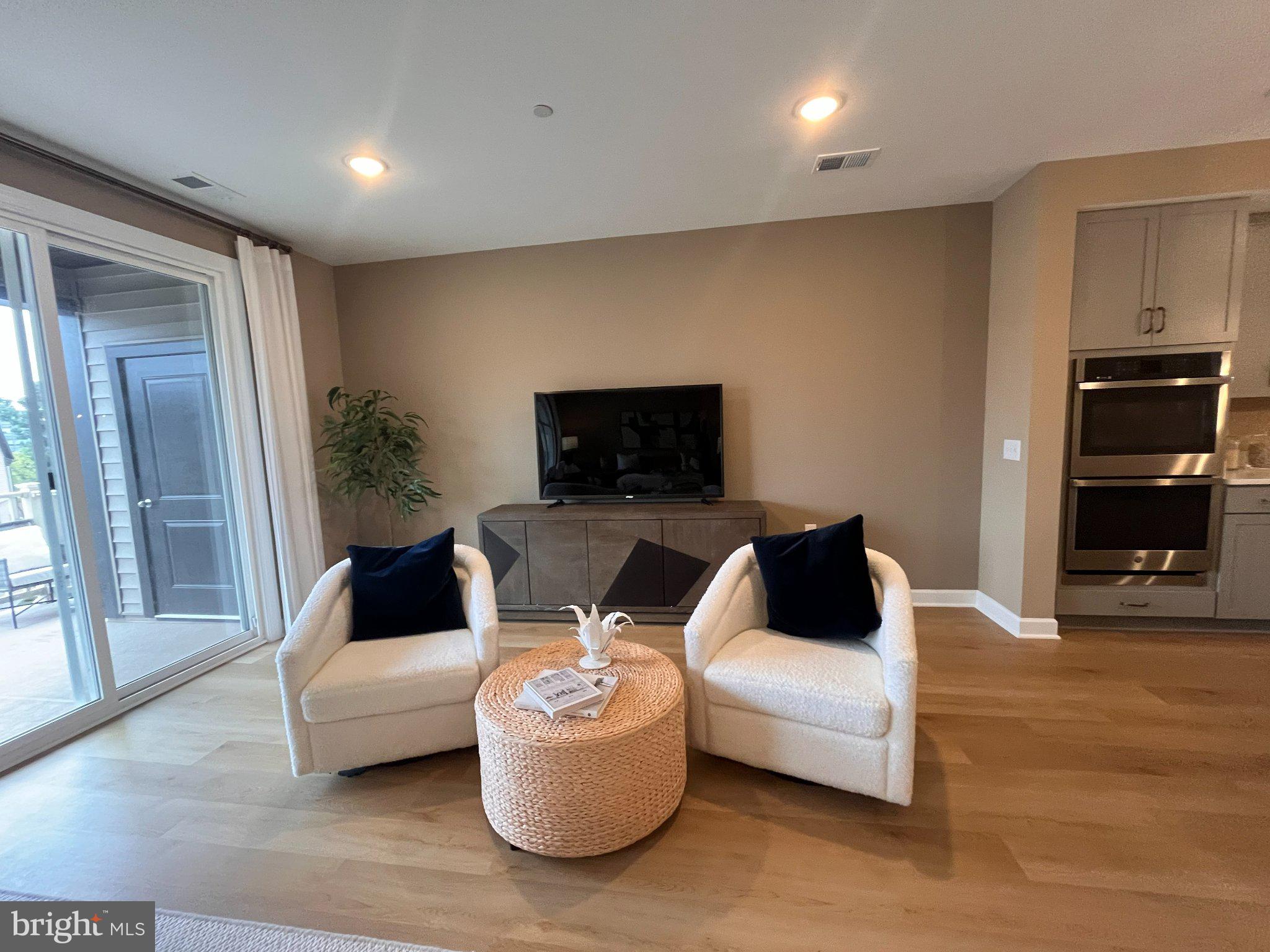 4921 LONGMIRE WAY 123