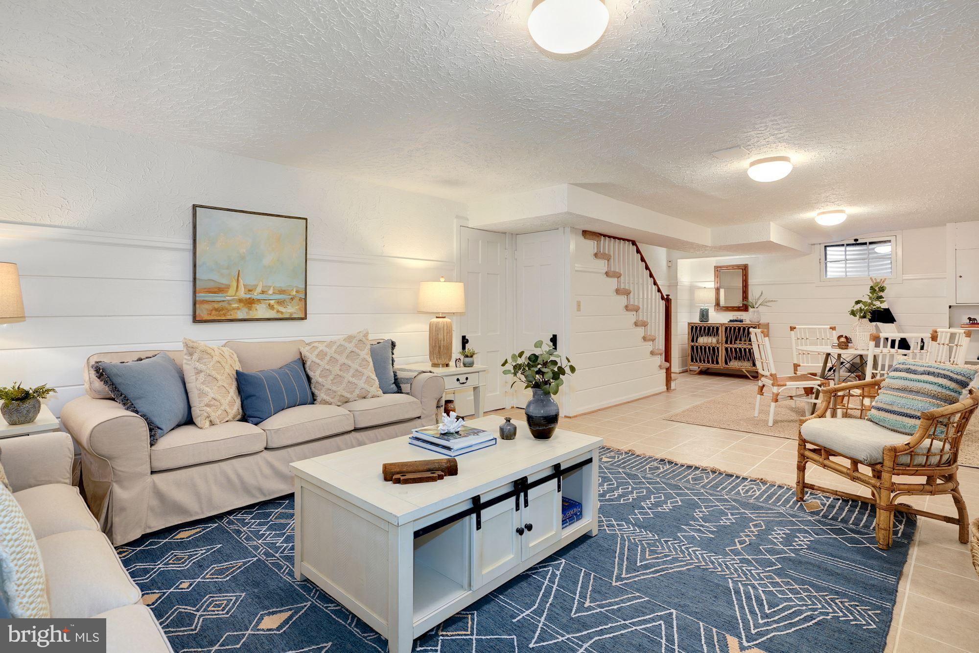 CHEVY CHASE VILLAGE - Residential