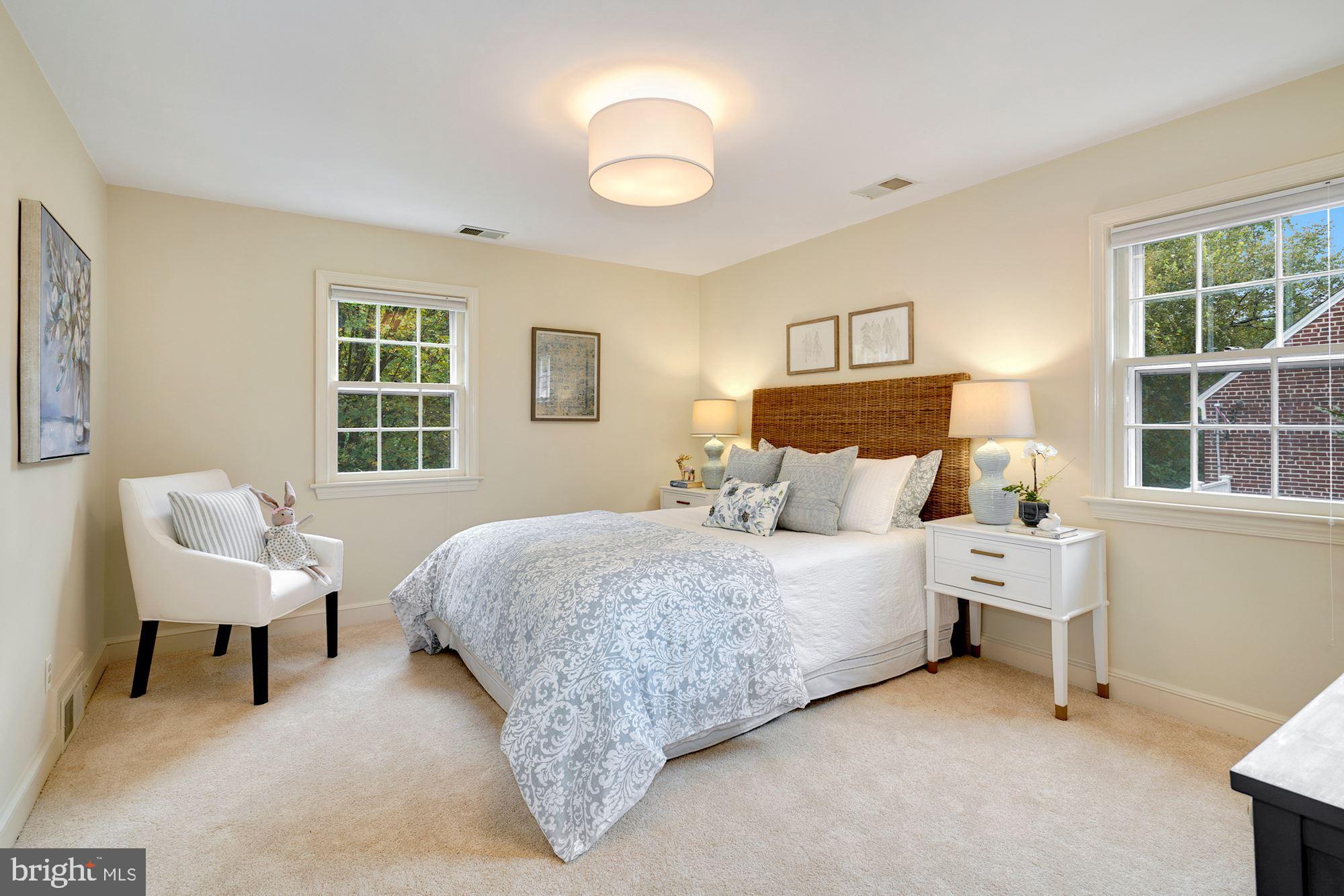 CHEVY CHASE VILLAGE - Residential