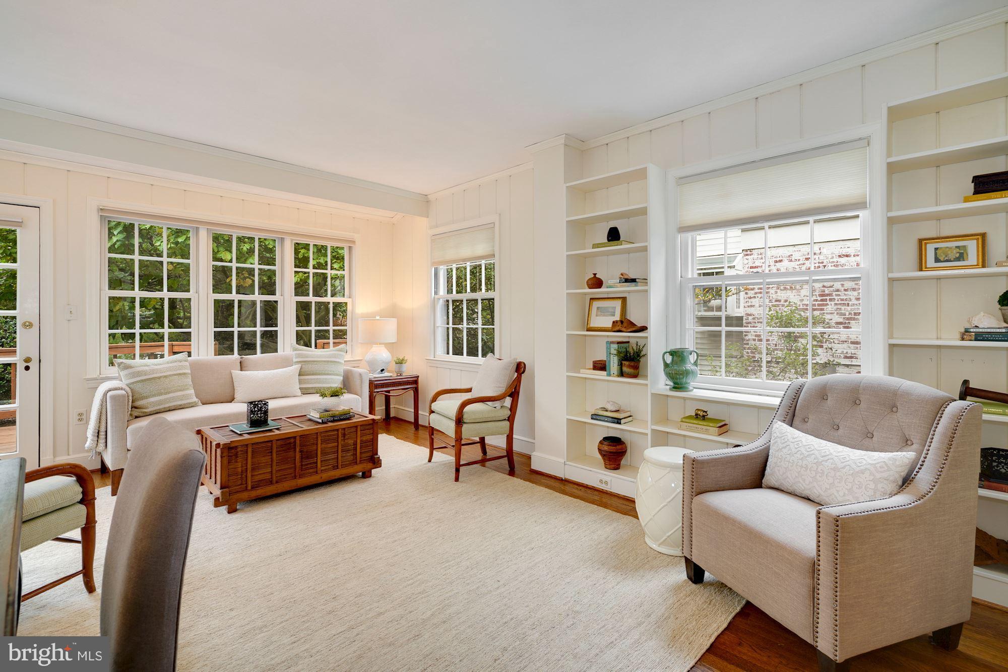 CHEVY CHASE VILLAGE - Residential